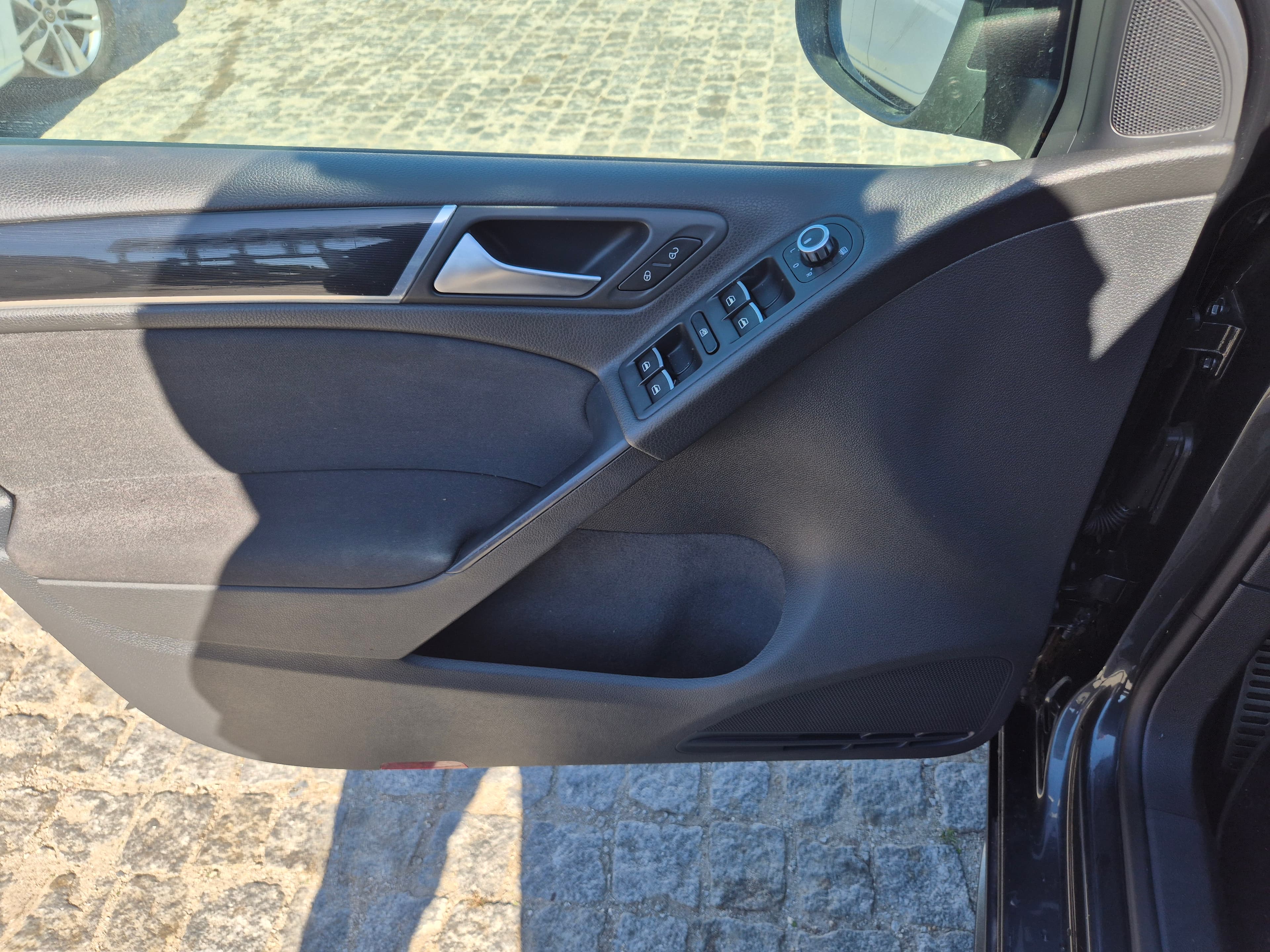 Volkswagen Golf · Ano 2009 — image 28