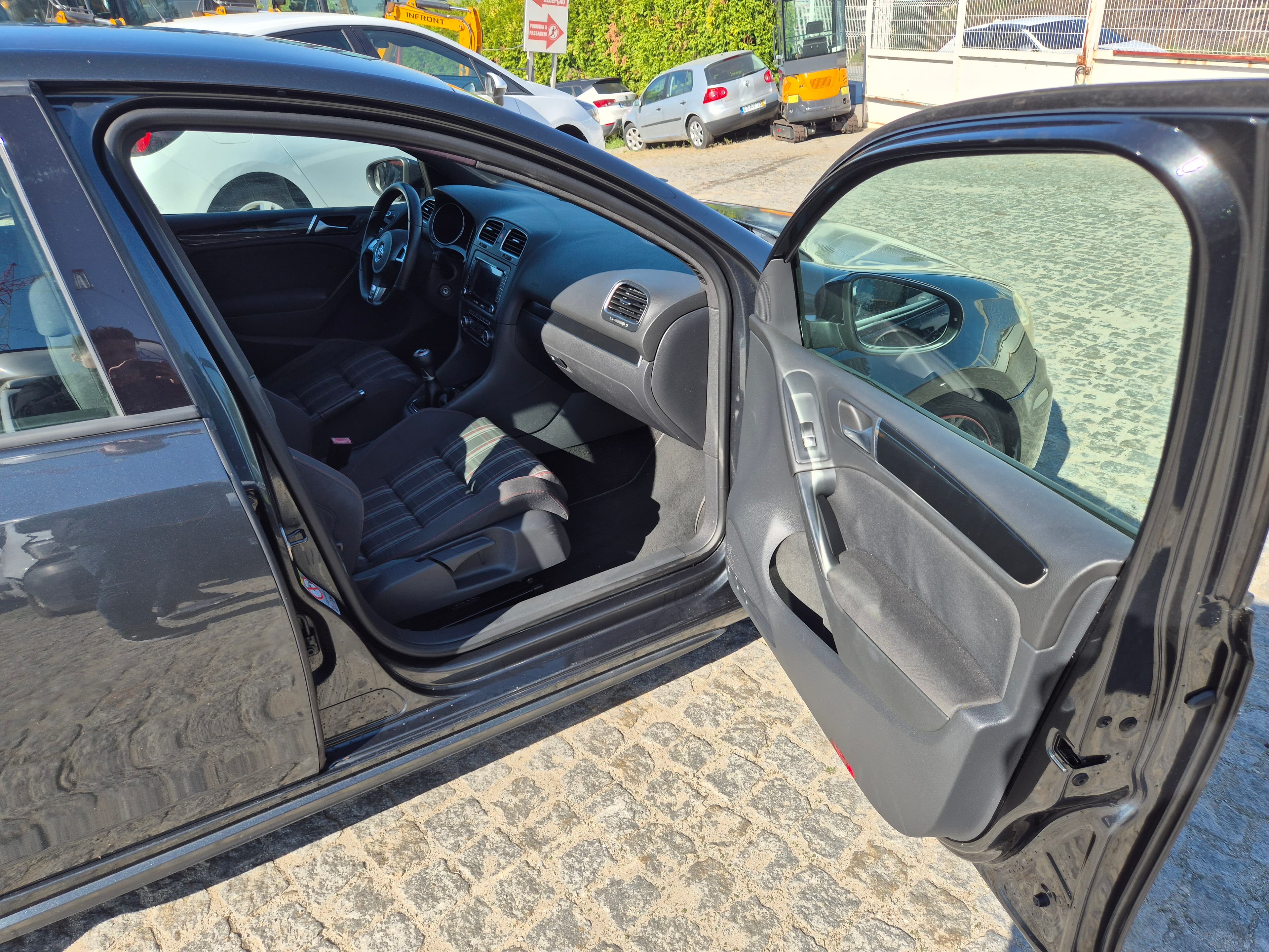 Volkswagen Golf · Ano 2009 — image 22