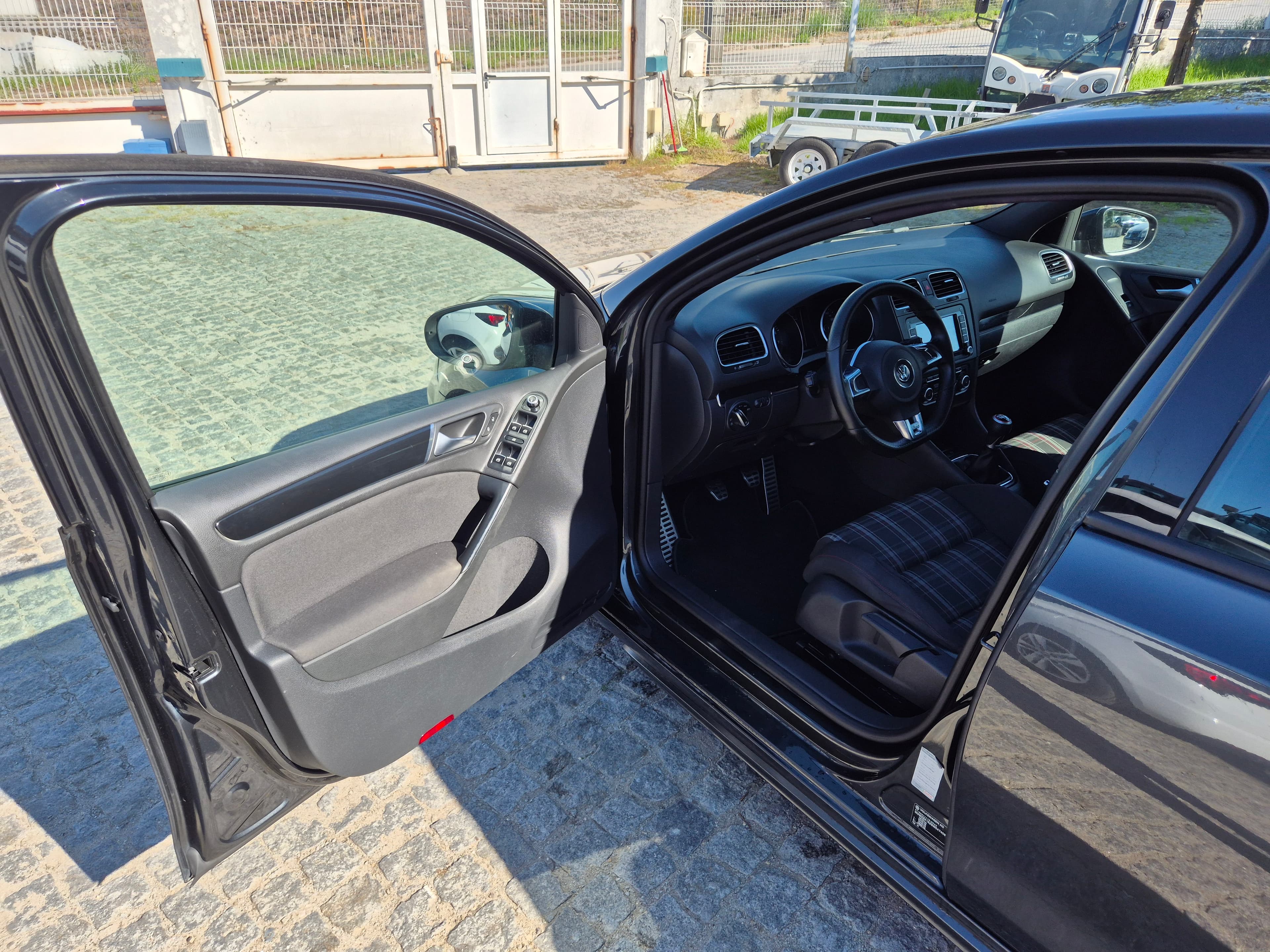 Volkswagen Golf · Ano 2009 — image 27