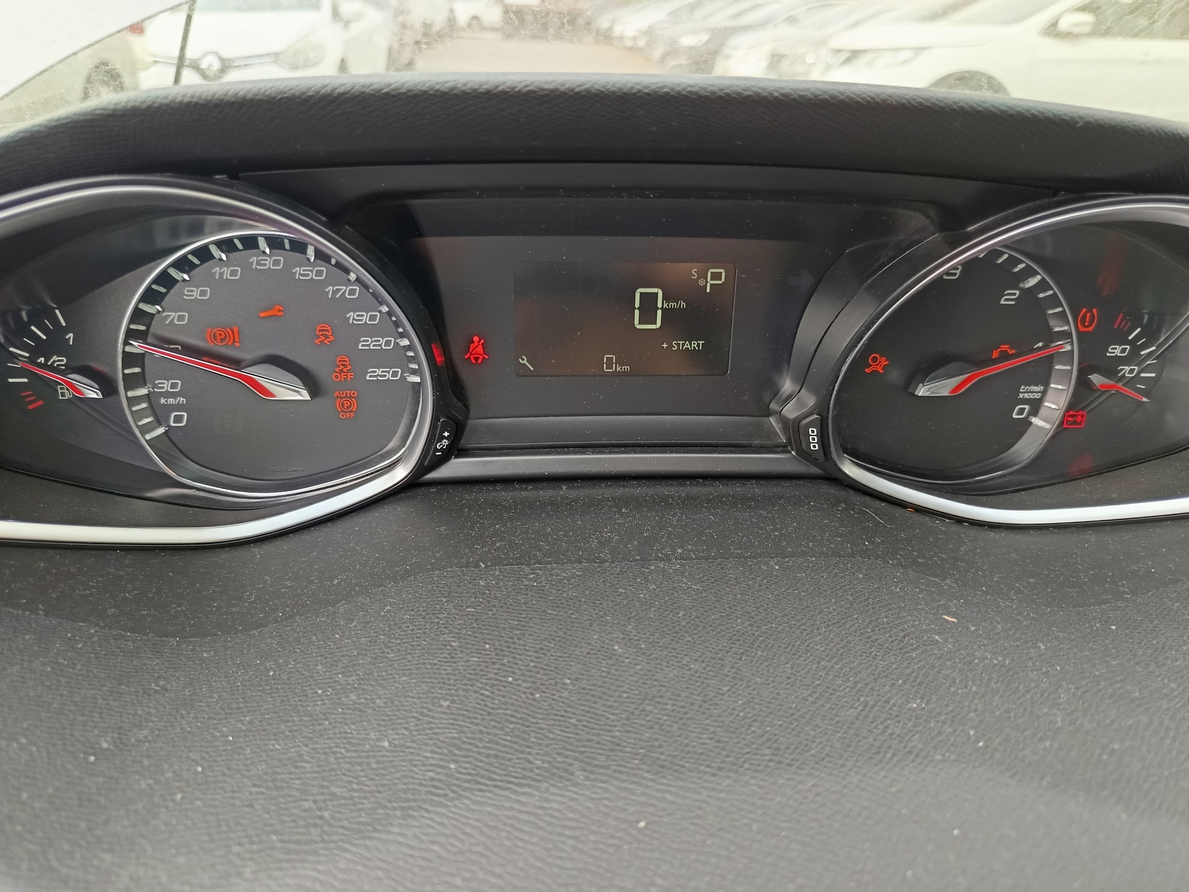 Peugeot 308 1.5 BlueHDi · Ano 2019 — imagem 21
