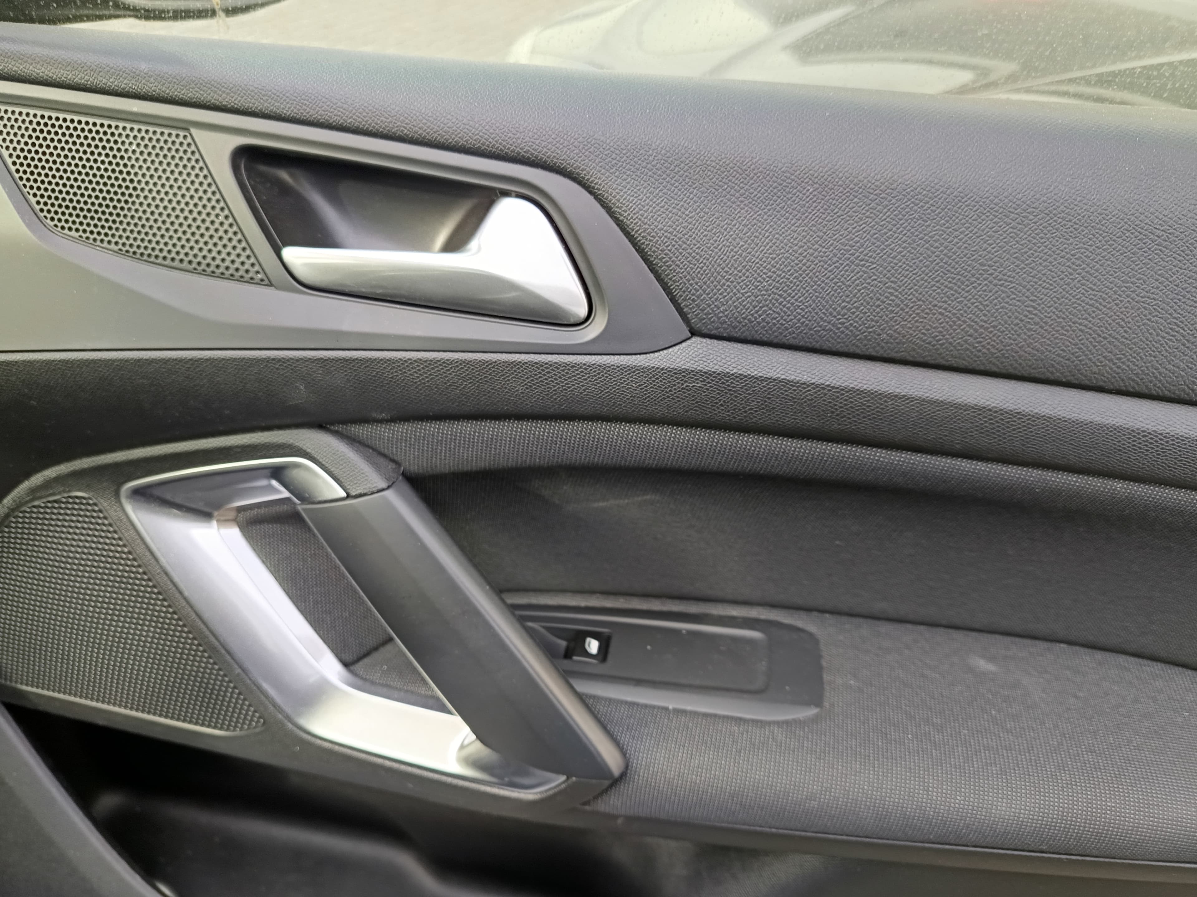 Peugeot 308 1.5 BlueHDi · Ano 2019 — imagem 37