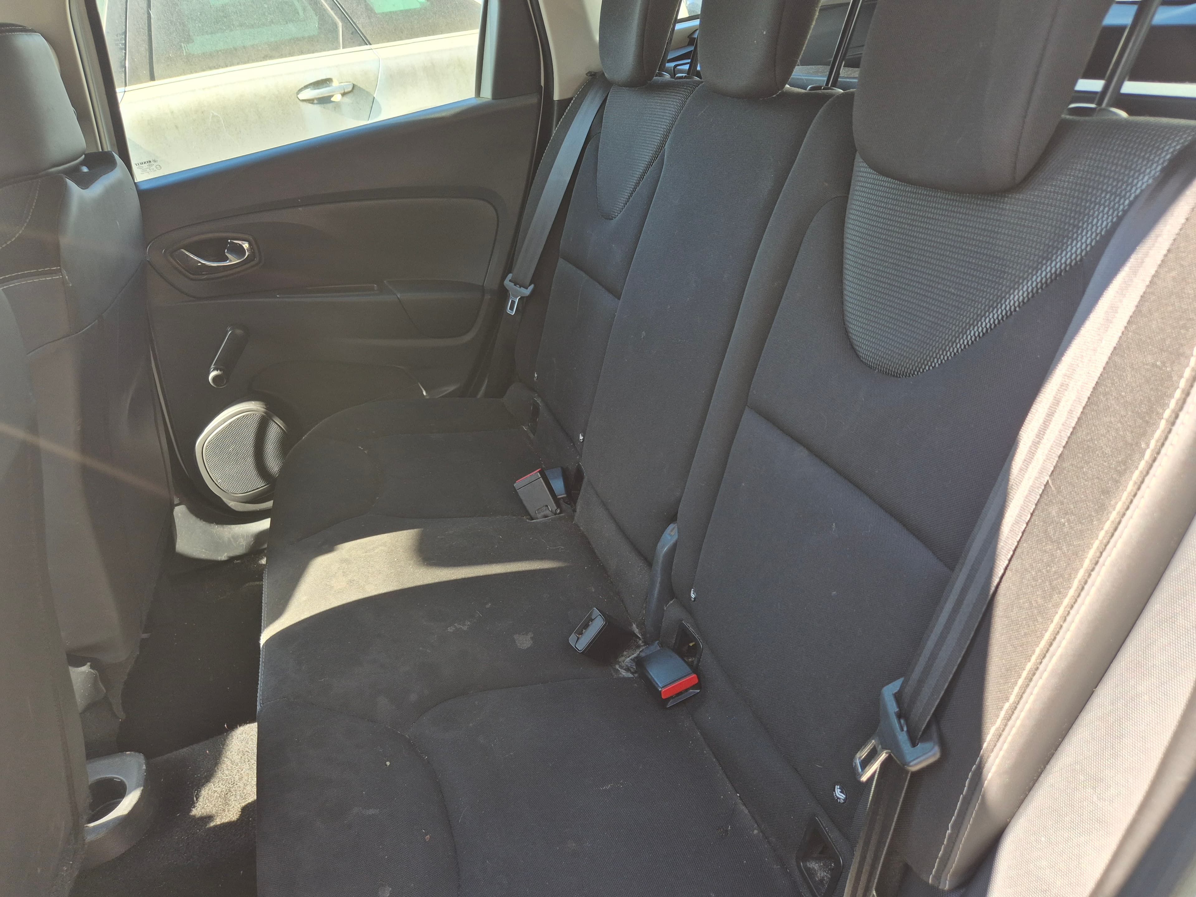 Renault Clio · Ano 2015 — imagem 28