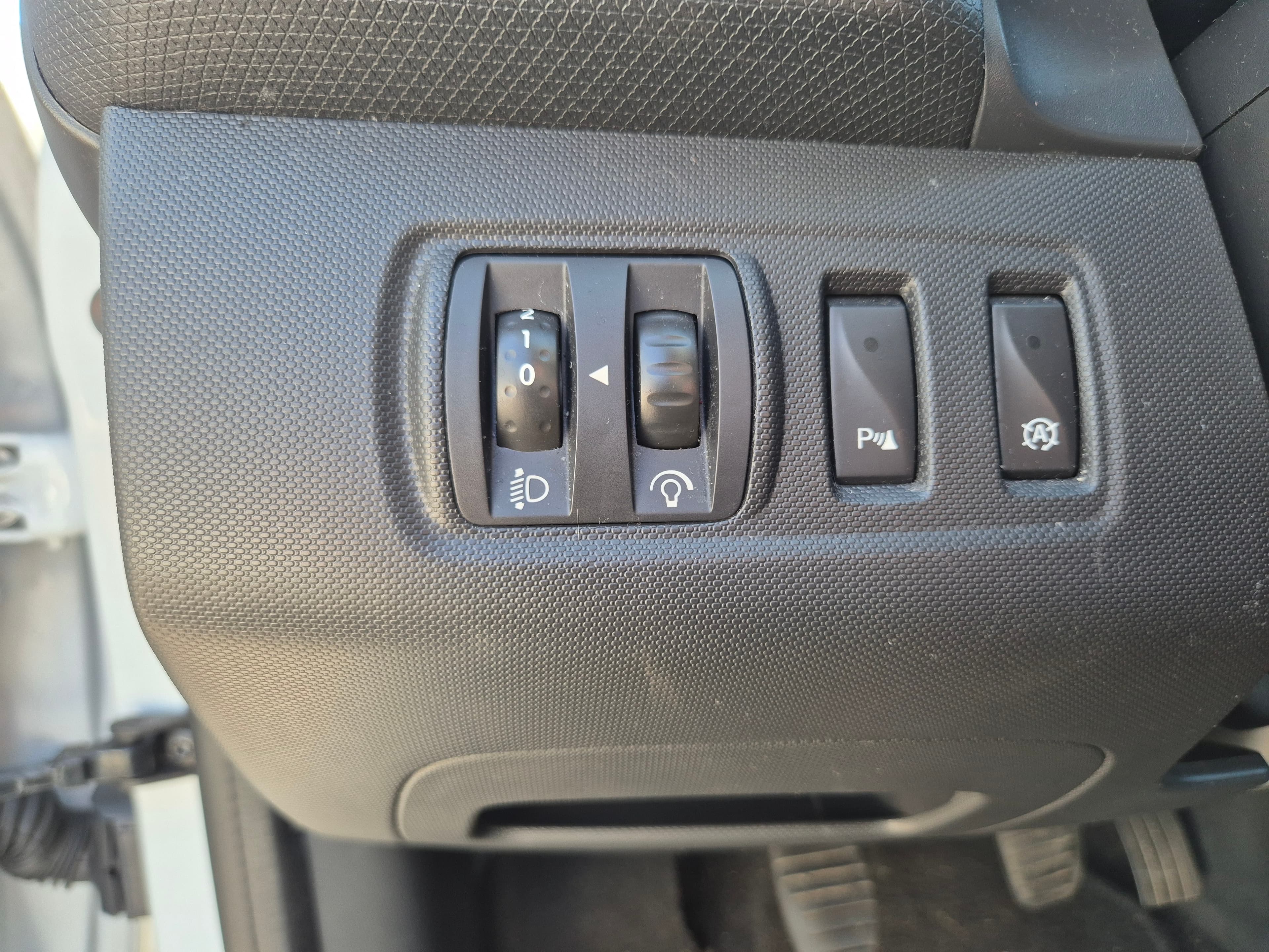Renault Clio · Ano 2015 — imagem 35