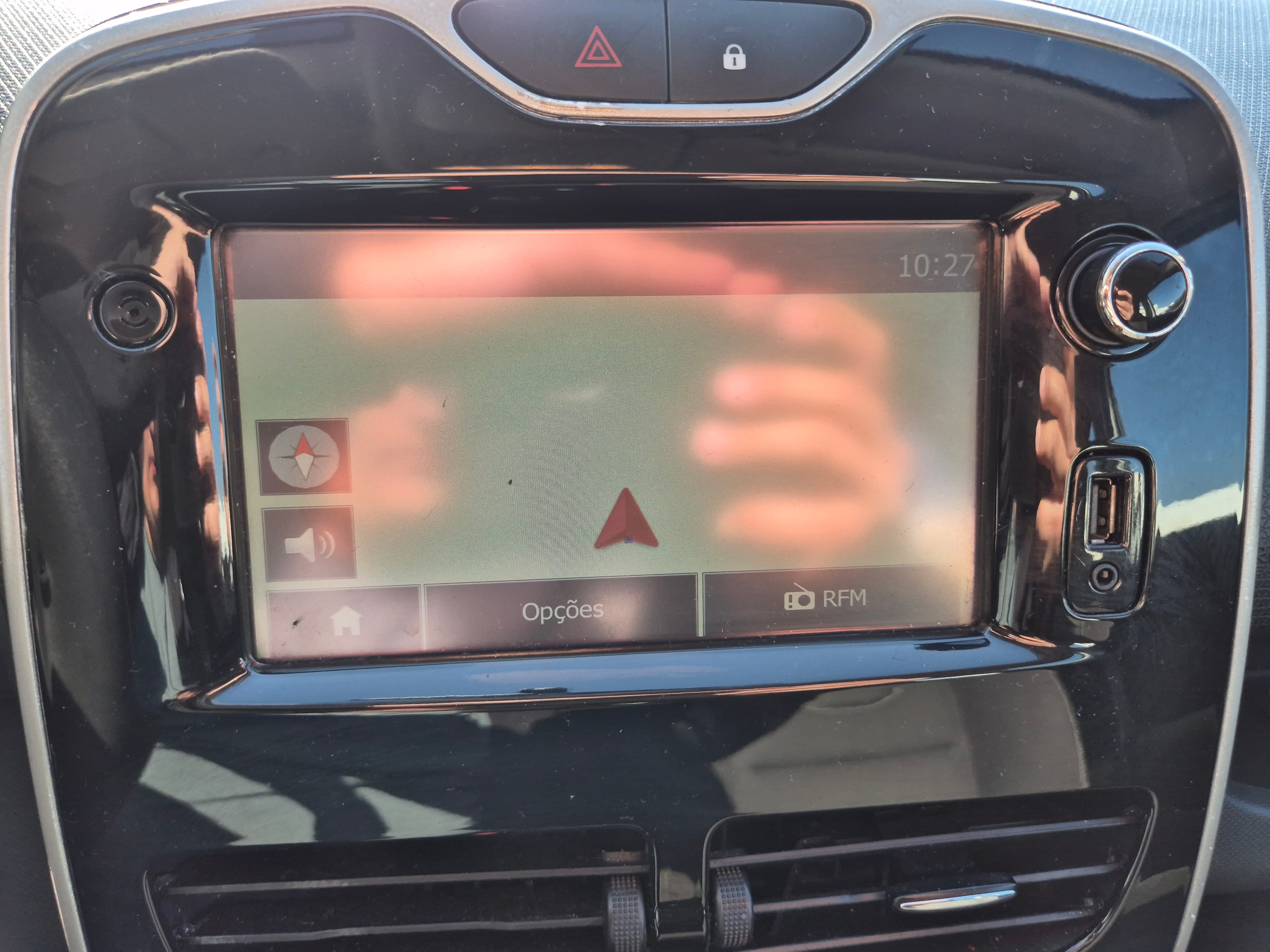 Renault Clio · Ano 2015 — imagem 53
