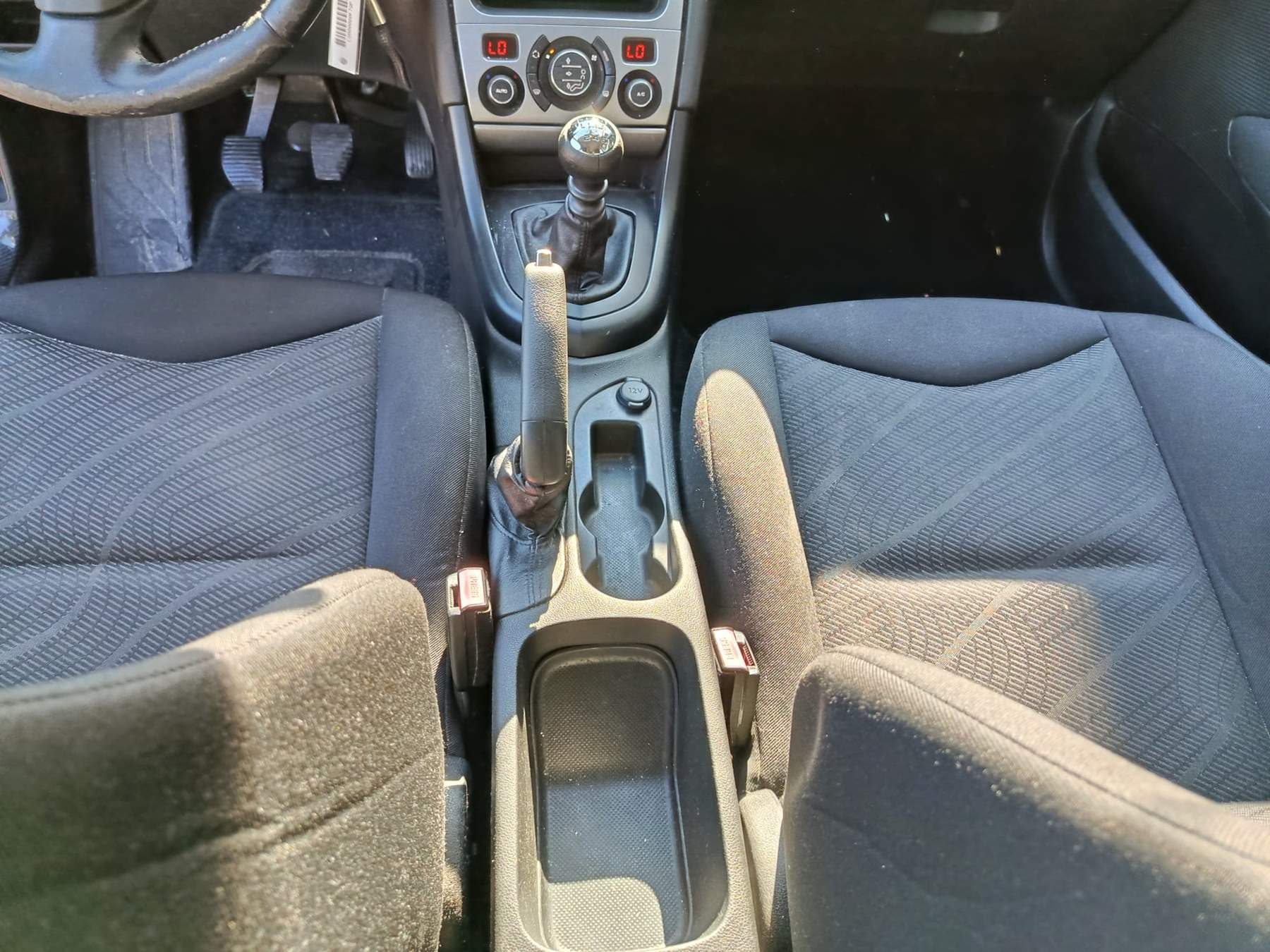 Peugeot 308 · Ano 2010 — imagem 14