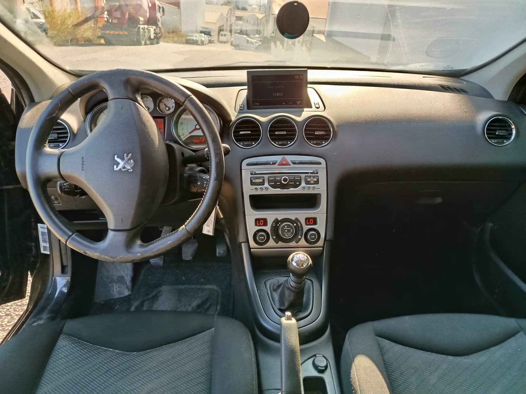 Peugeot 308 · Ano 2010 — imagem 18