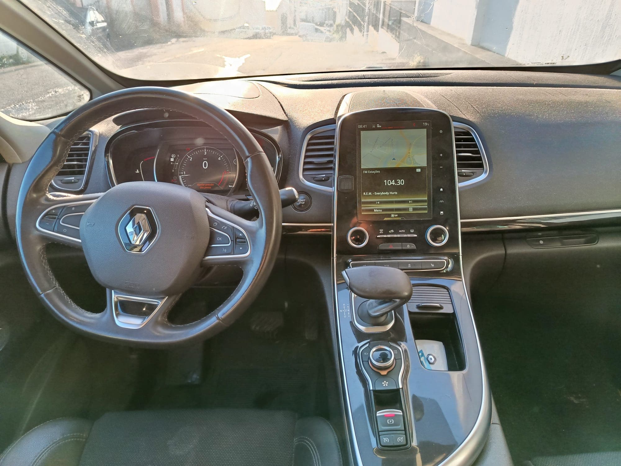 Renault Espace · Ano 2016 — imagem 22