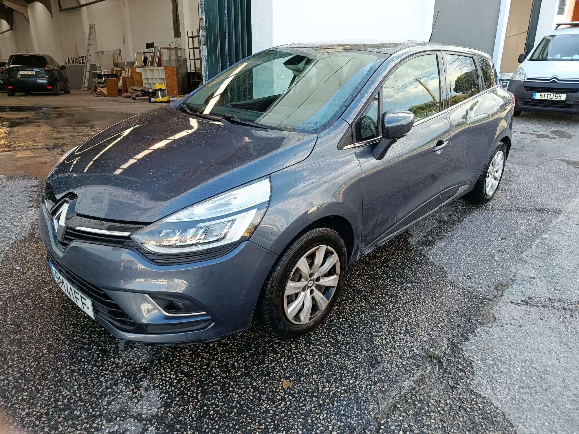 Renault Clio · Año 2019 — imagen 1