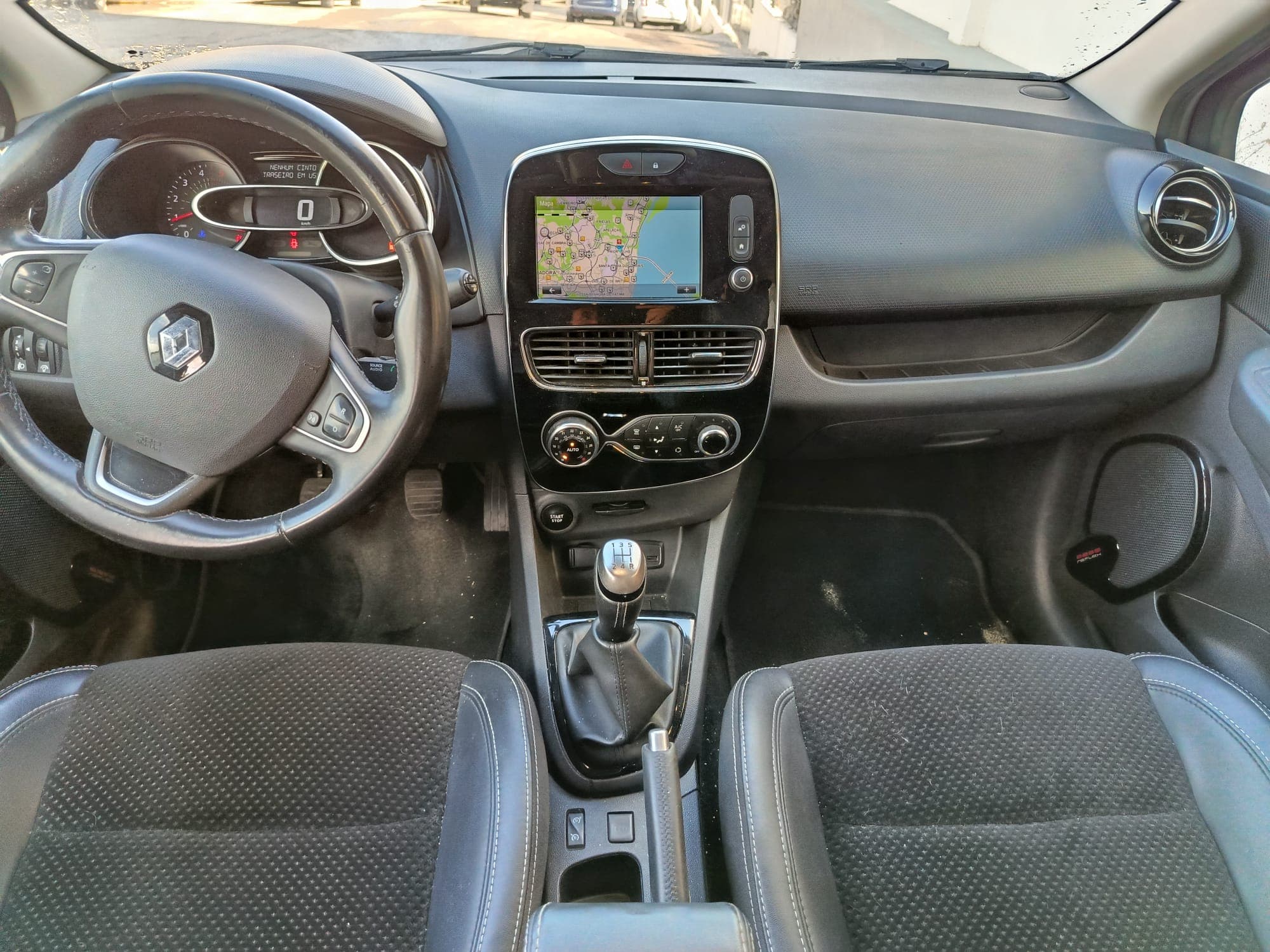Renault Clio · Año 2019 — imagen 18