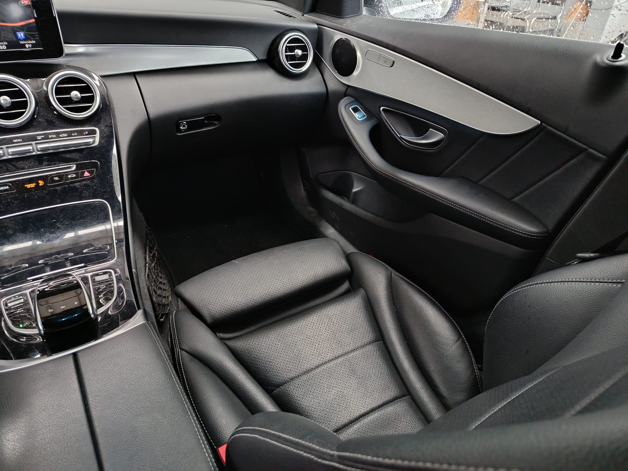 Mercedes-Benz C 220 D · Ano 2016 — imagen 15