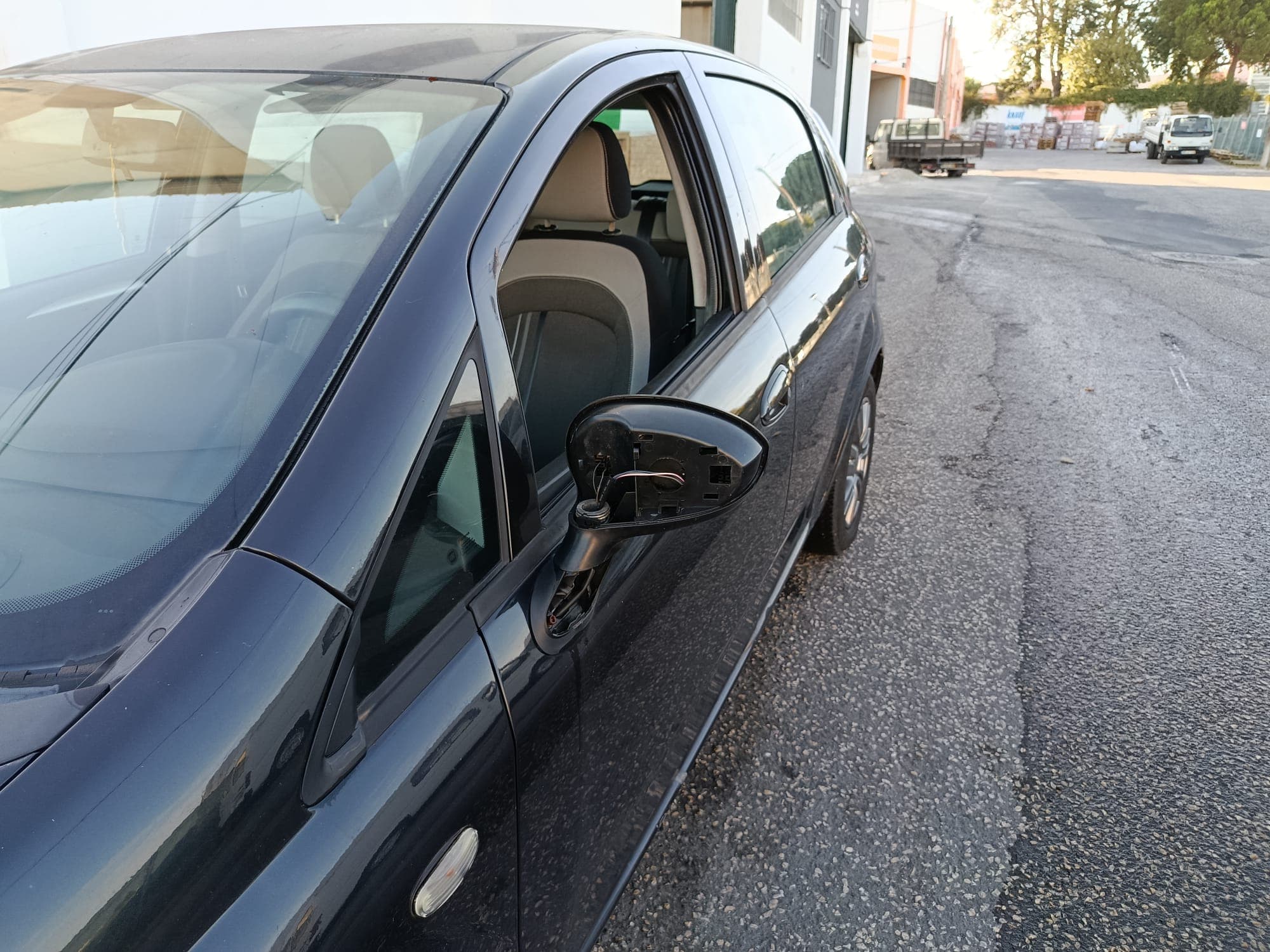 Fiat Punto · Ano 2012 — image 9