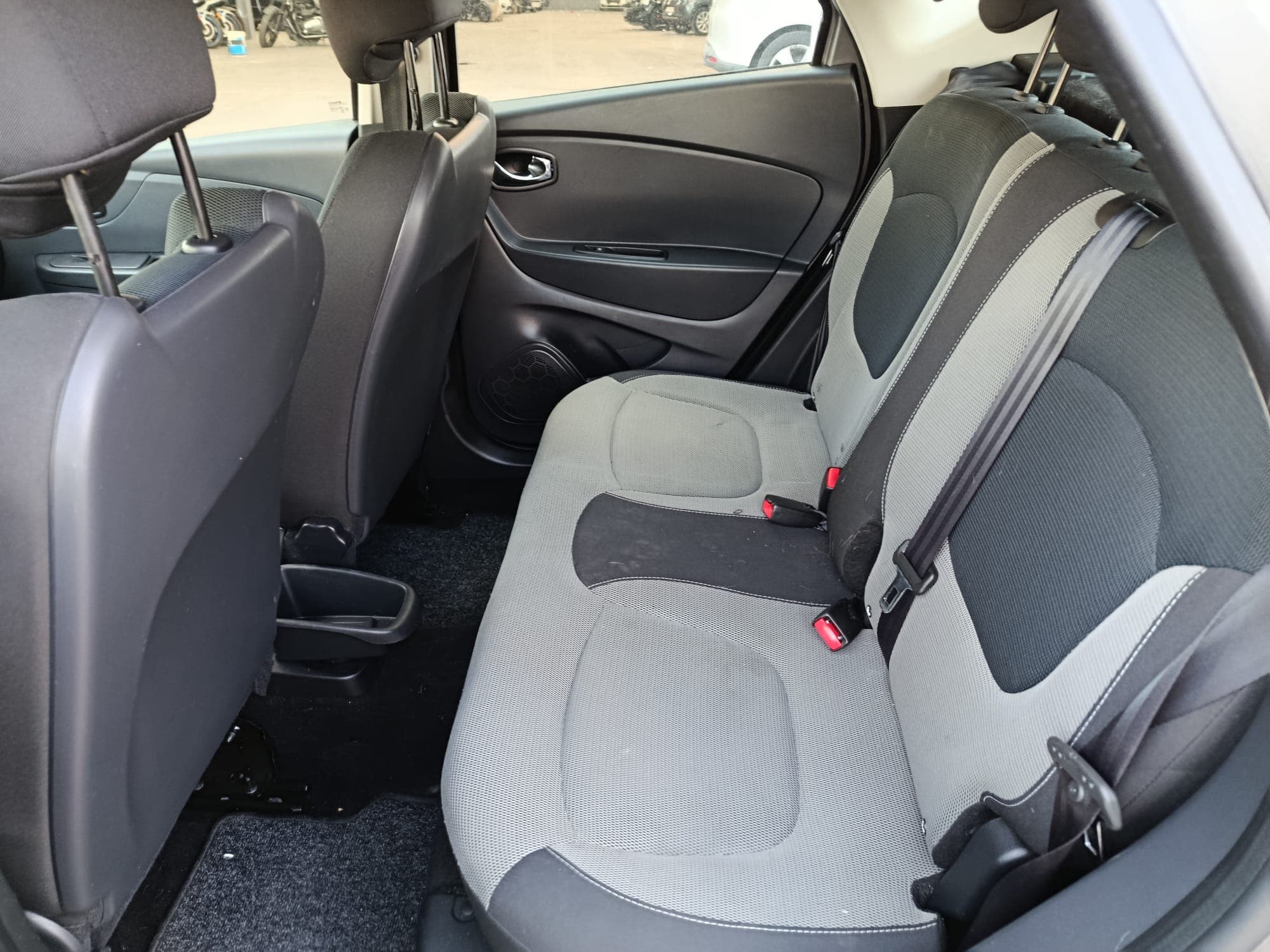 Renault Captur · Année 2015 — image 20