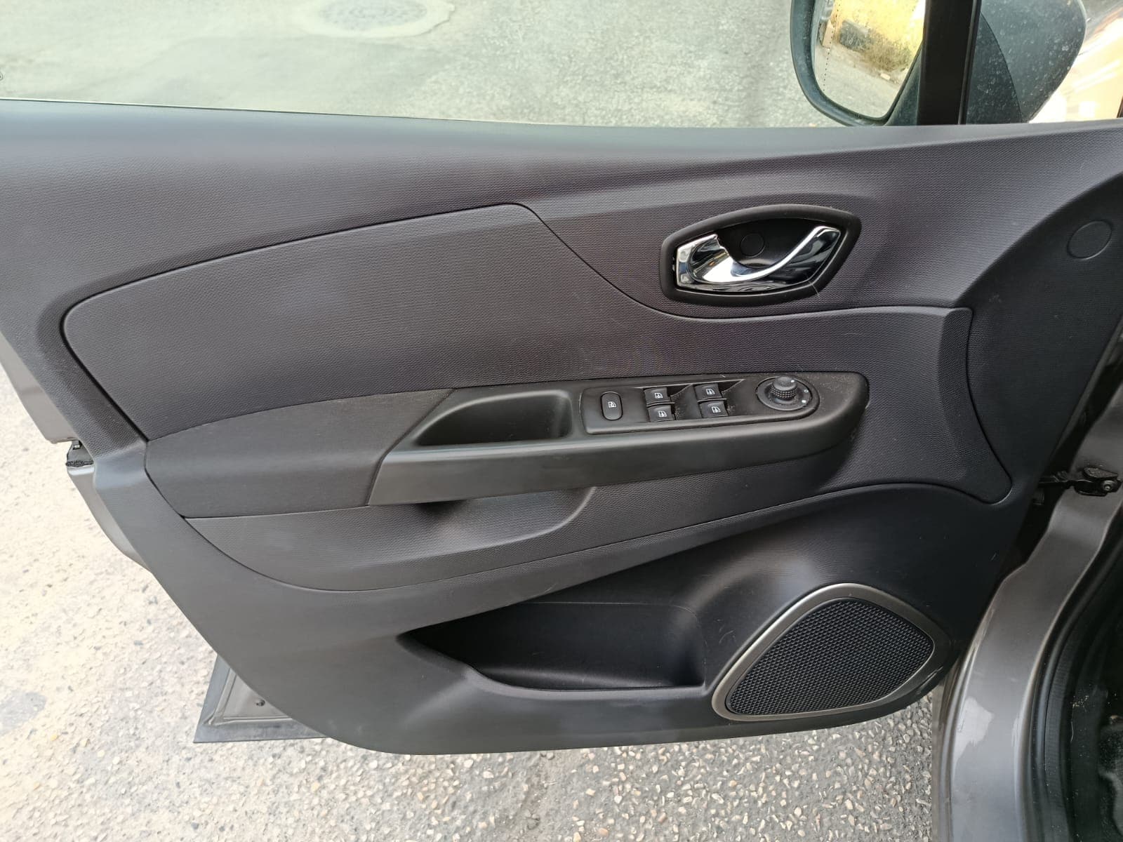 Renault Captur · Année 2015 — image 12