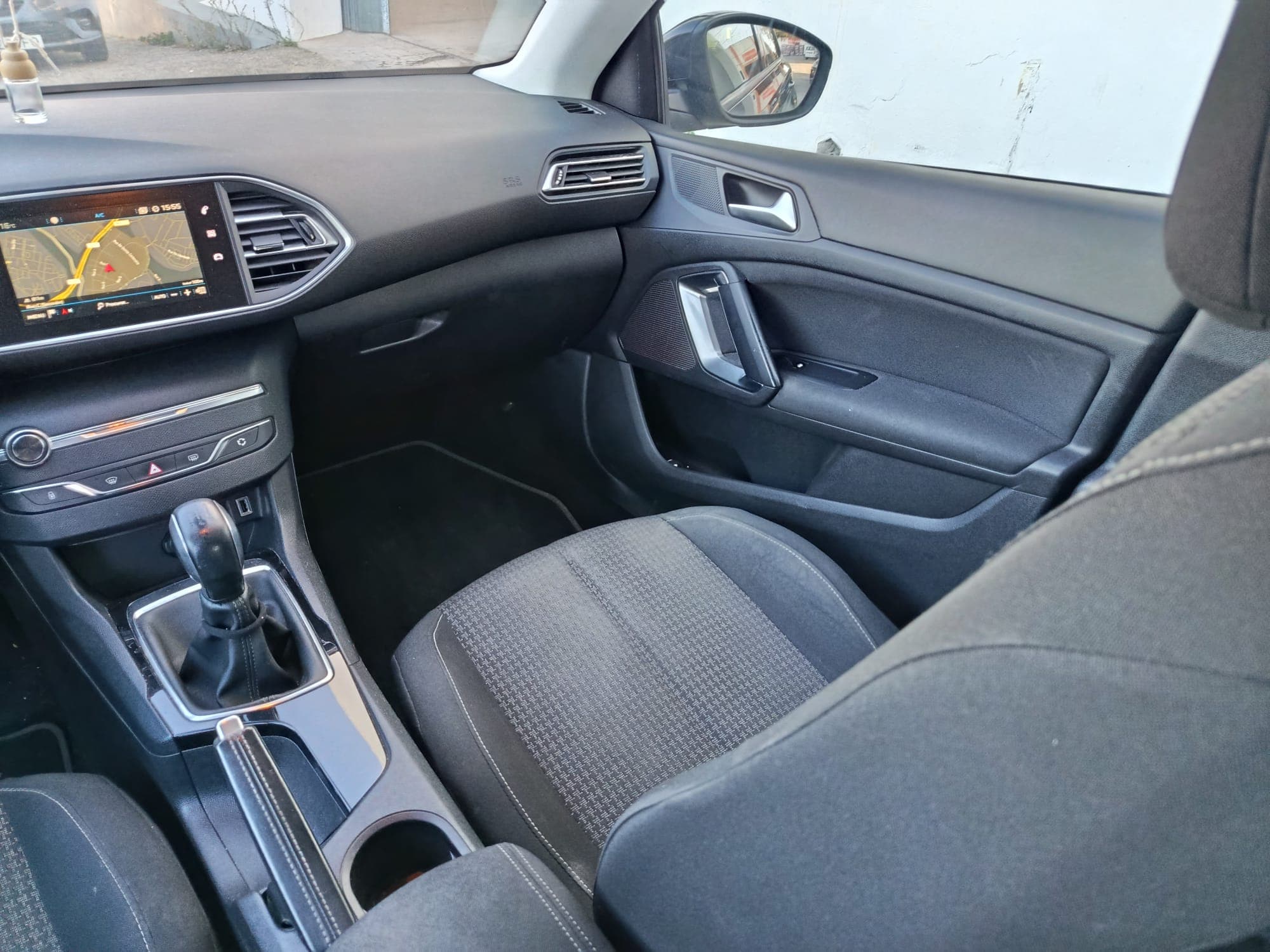 Peugeot 308 · Ano 2017 — imagen 19