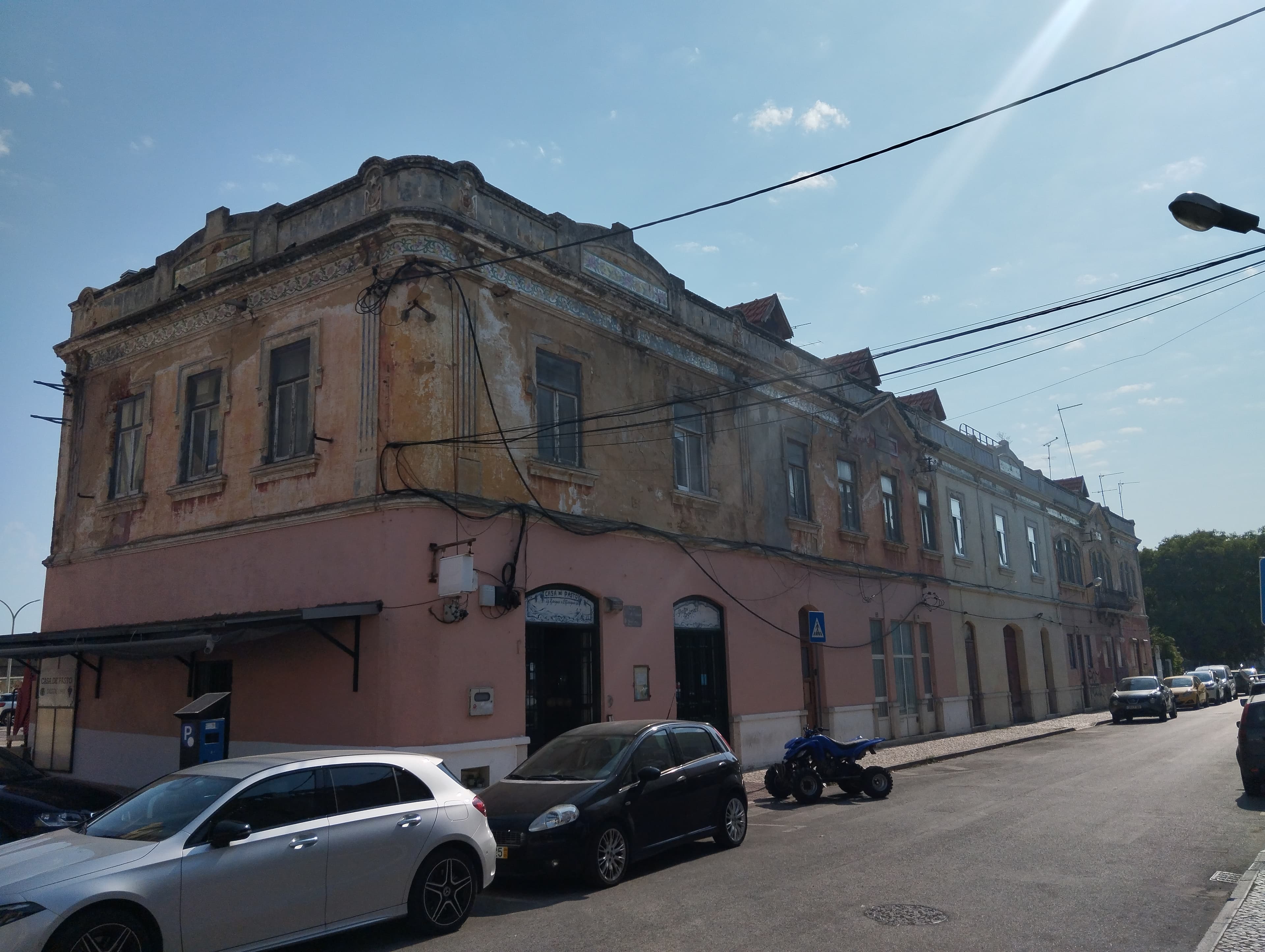 Proporção de 1/2 de Edifício · Setúbal — imagem 3