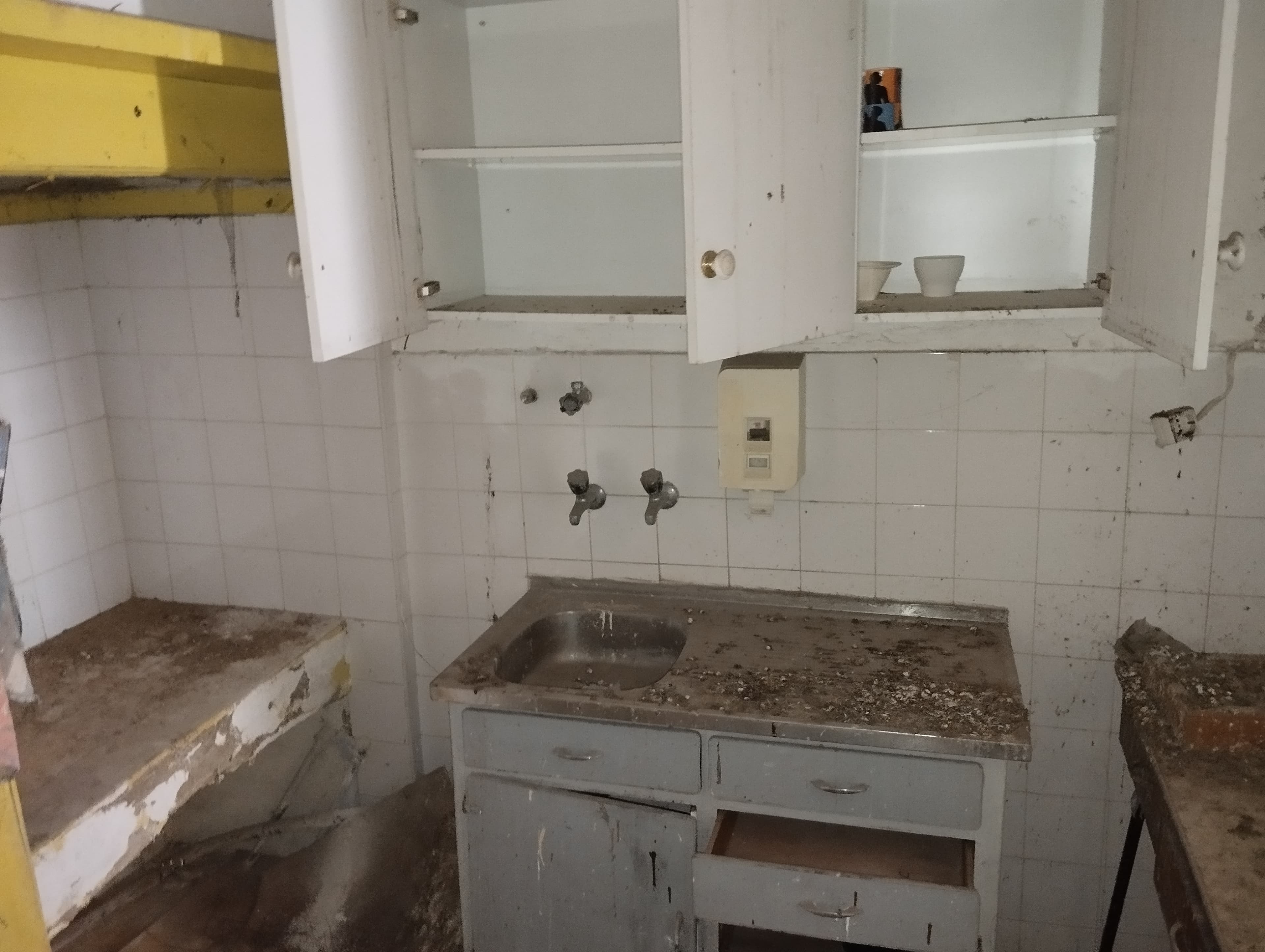 Proporção de 1/2 de Edifício · Setúbal — imagem 31