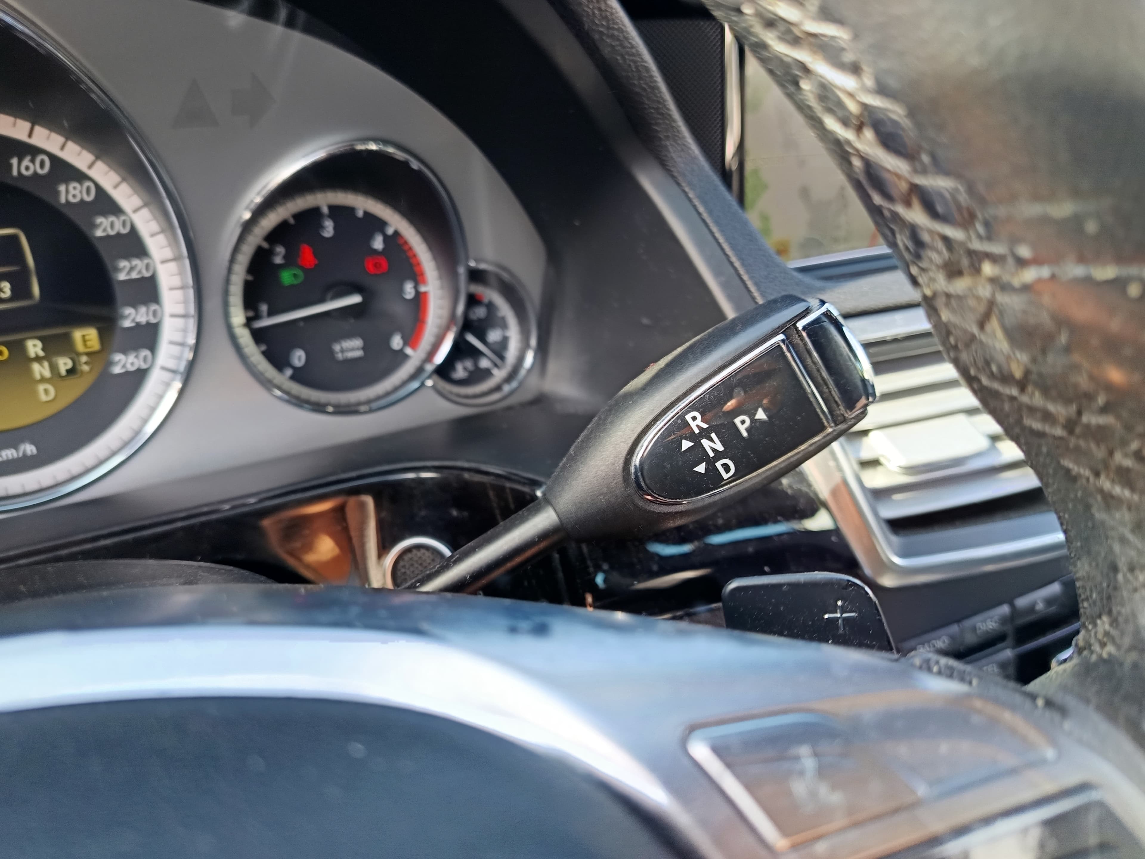 Mercedes-Benz E250 · Ano 2012 — imagen 44