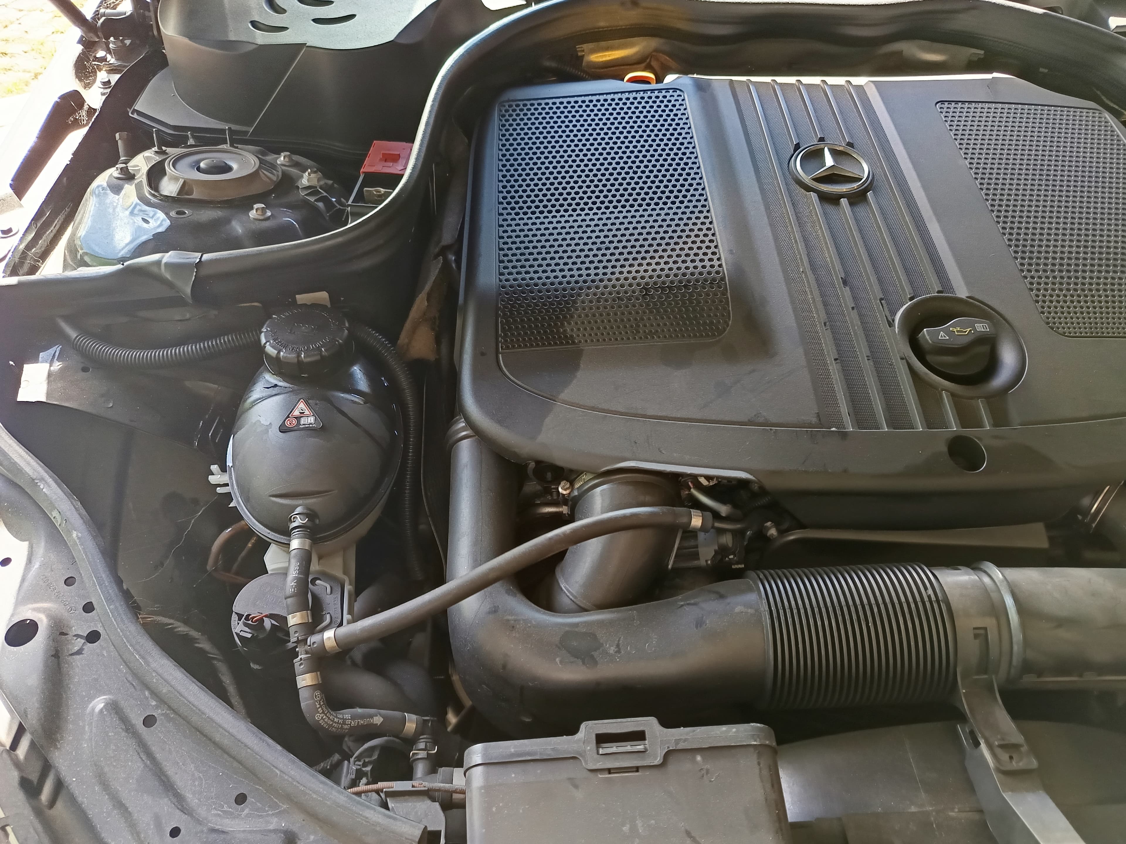 Mercedes-Benz E250 · Ano 2012 — imagen 9