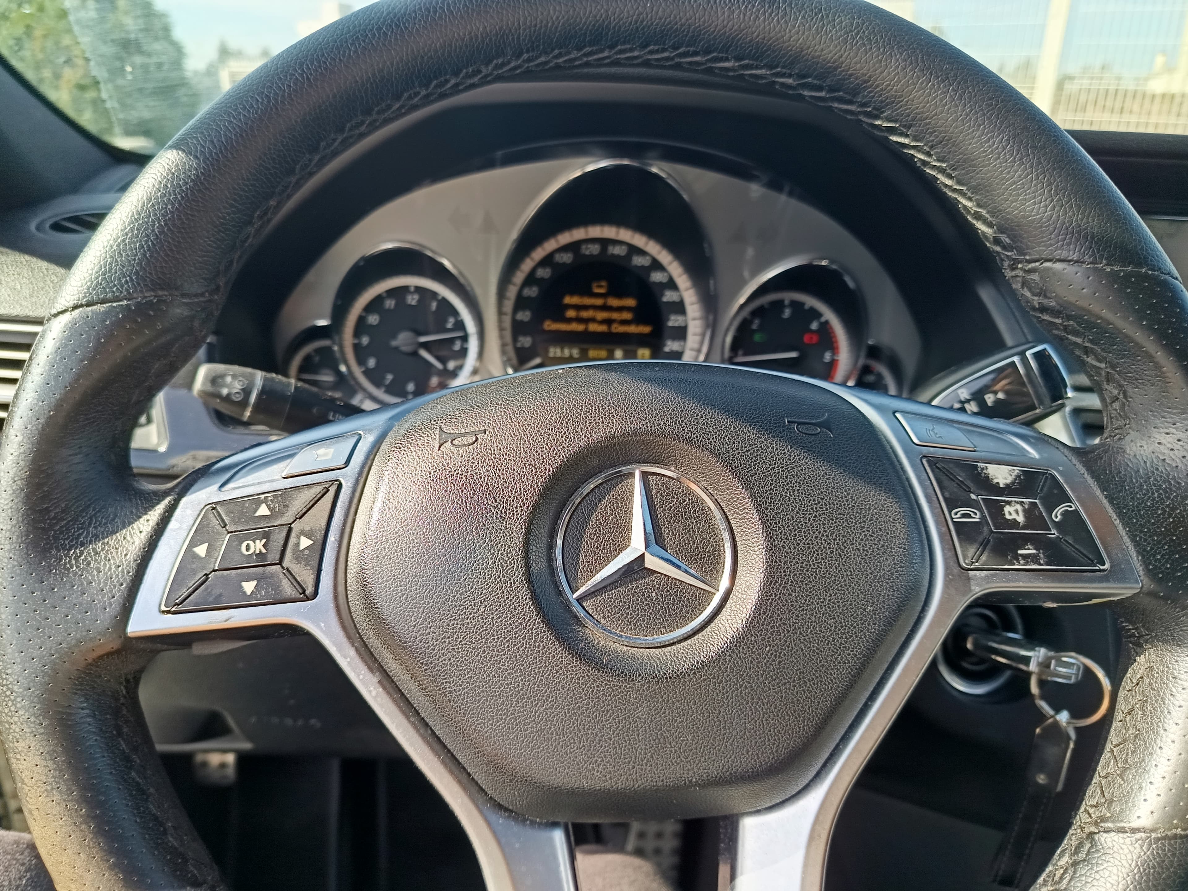 Mercedes-Benz E250 · Ano 2012 — imagen 42