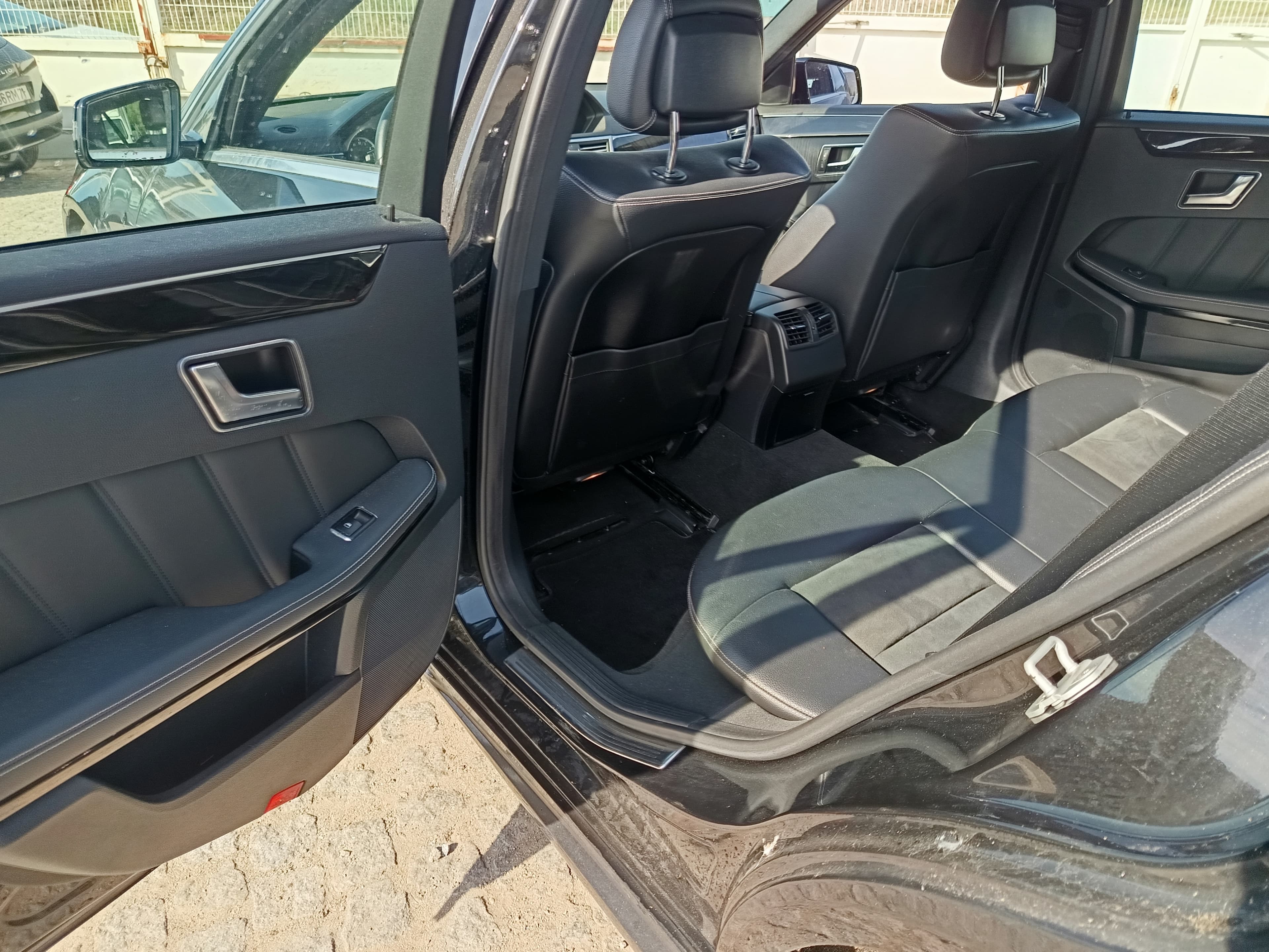 Mercedes-Benz E250 · Ano 2012 — imagen 28