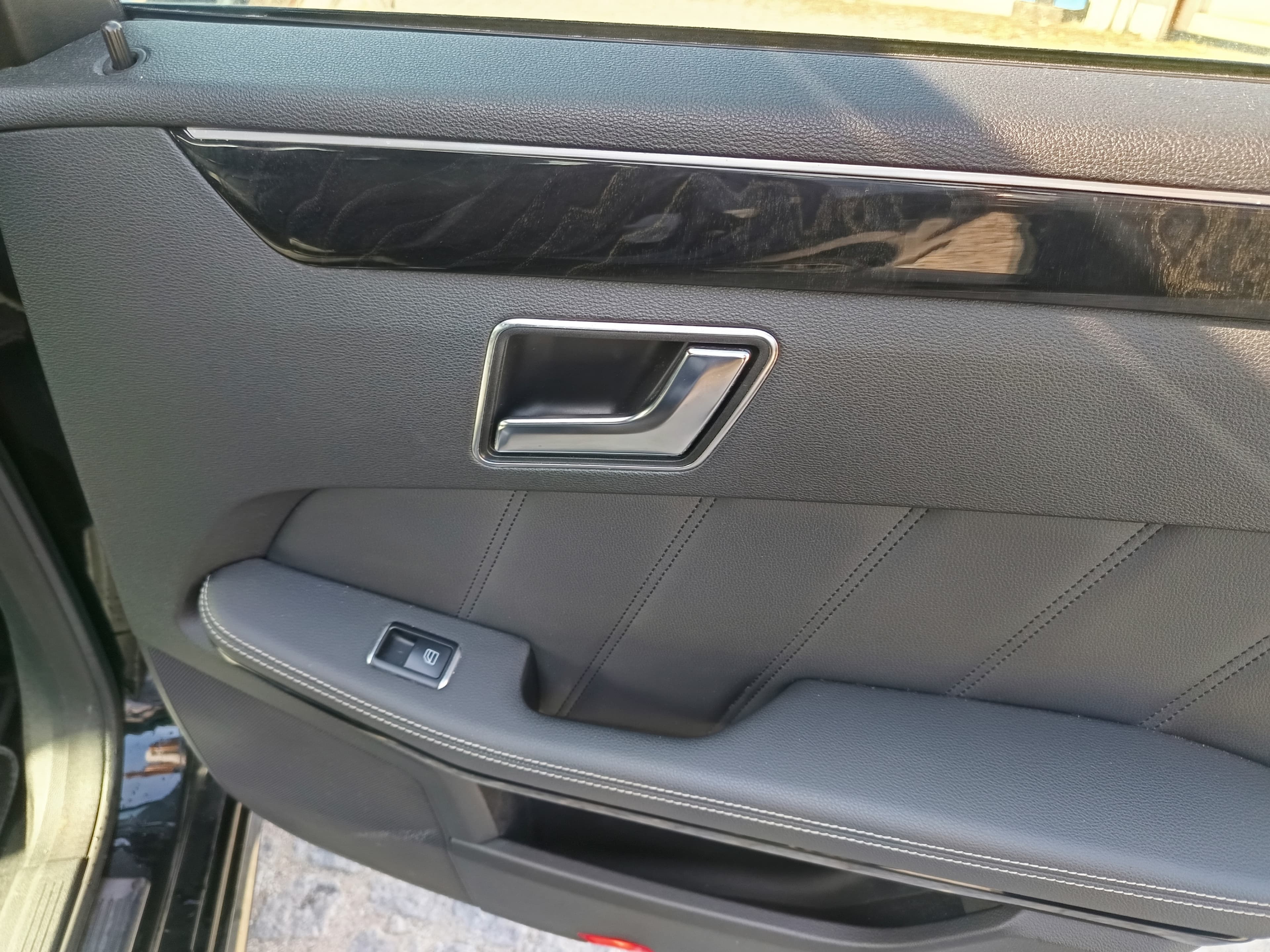 Mercedes-Benz E250 · Ano 2012 — imagen 22