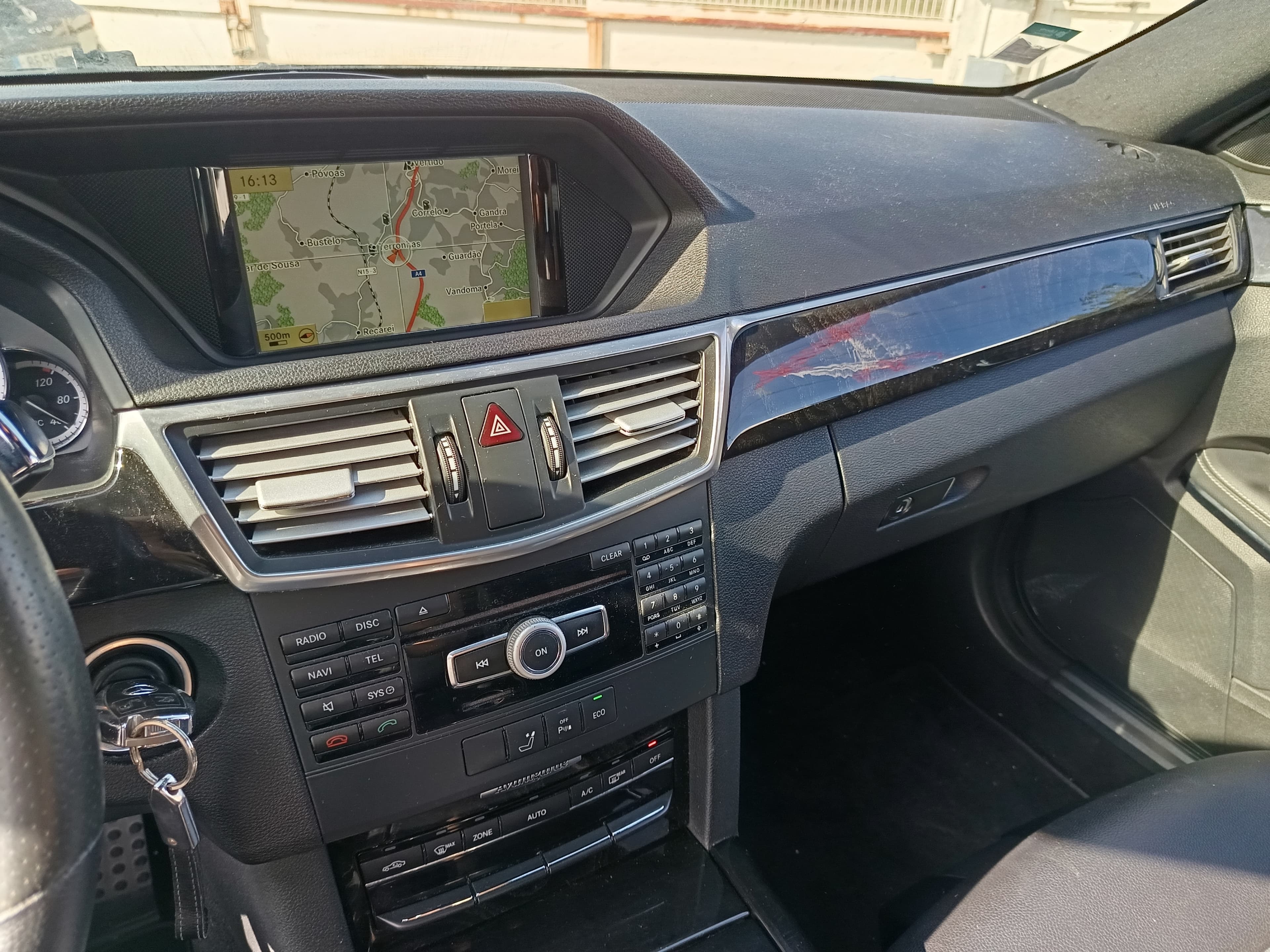 Mercedes-Benz E250 · Ano 2012 — imagen 38