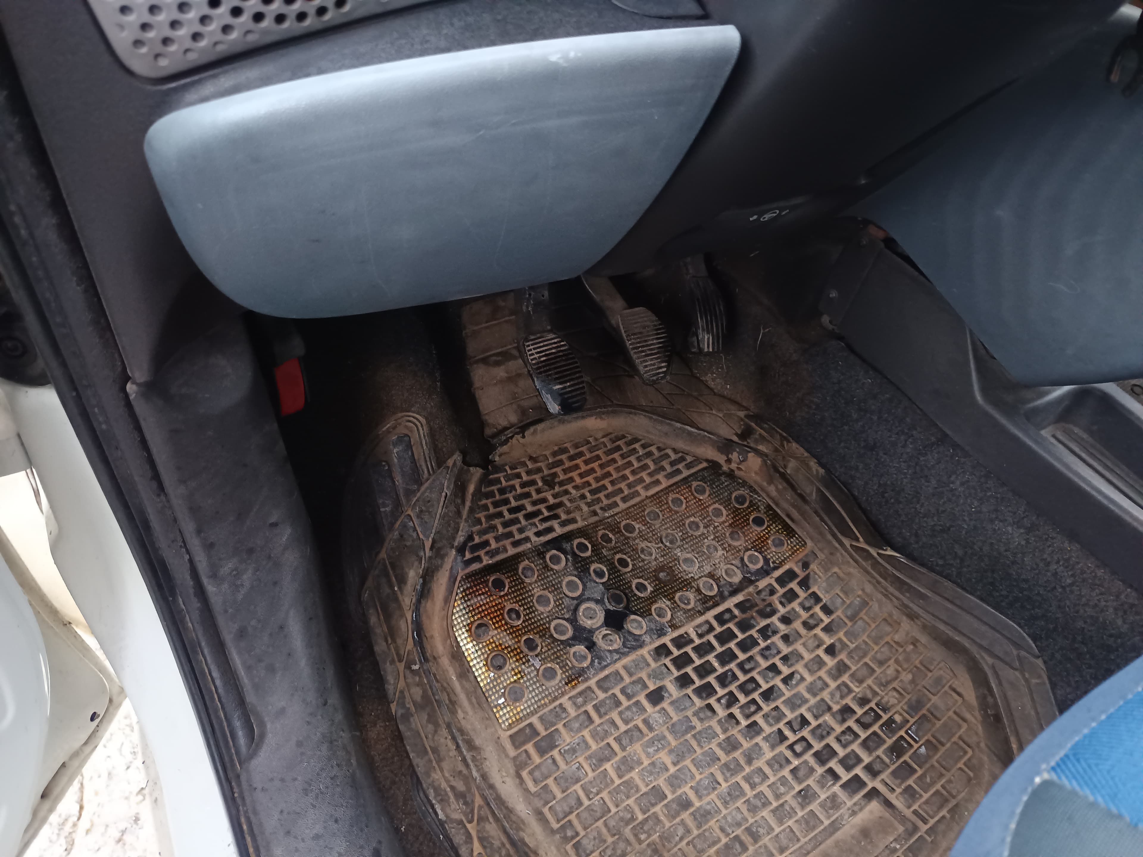 Fiat Doblo I Cargo (223) 1.9 JTD · Ano 2005 — image 21