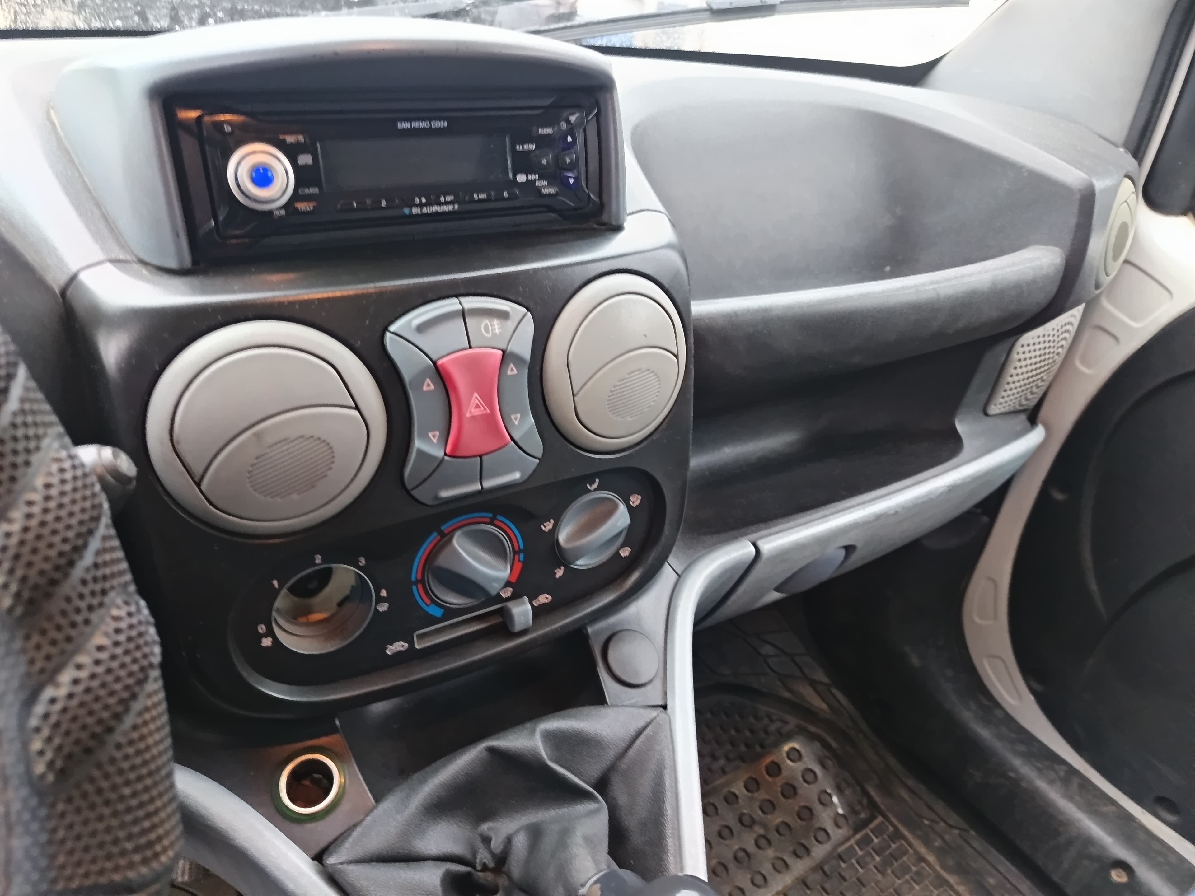 Fiat Doblo I Cargo (223) 1.9 JTD · Ano 2005 — image 23