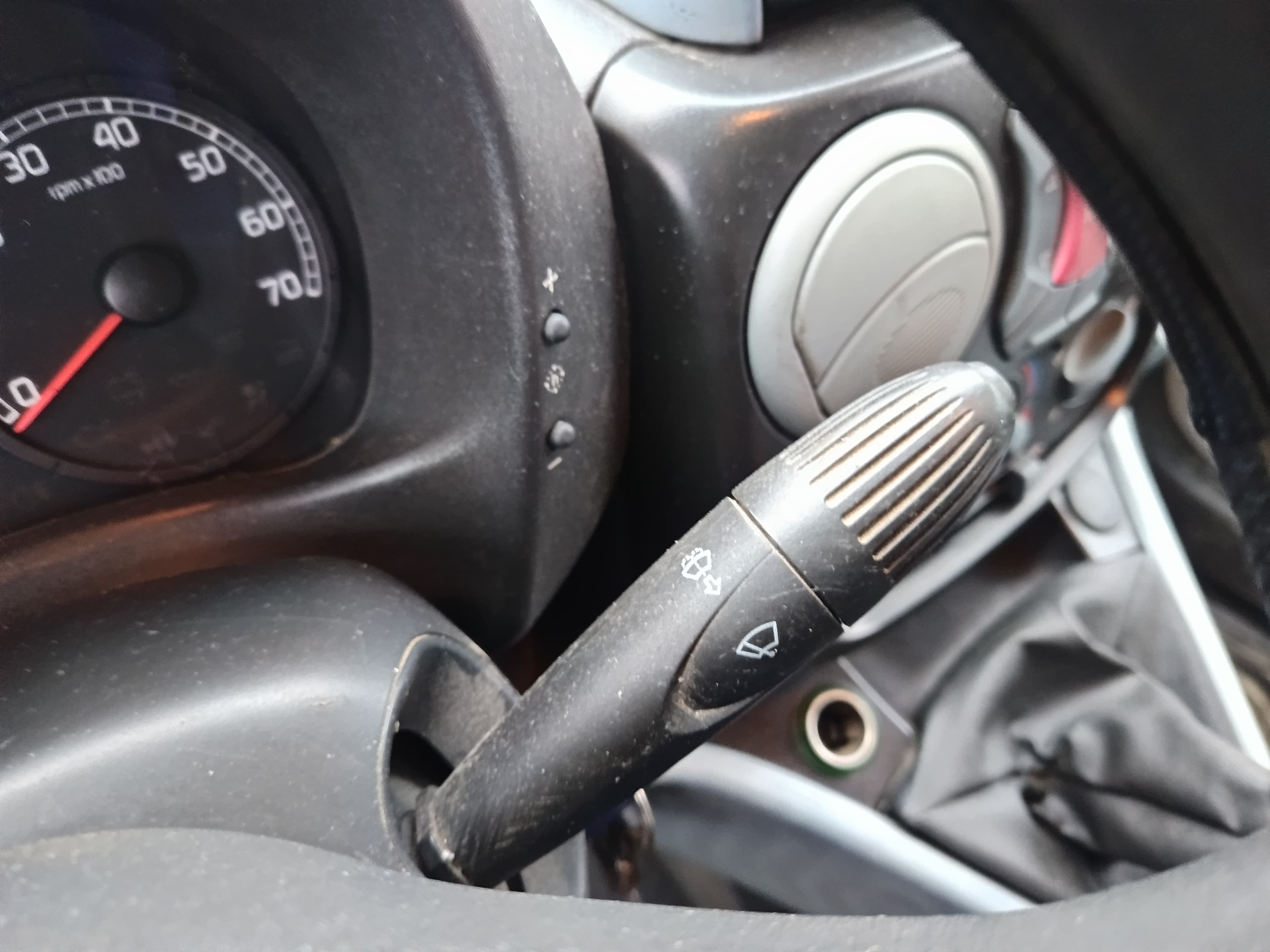Fiat Doblo I Cargo (223) 1.9 JTD · Ano 2005 — image 29