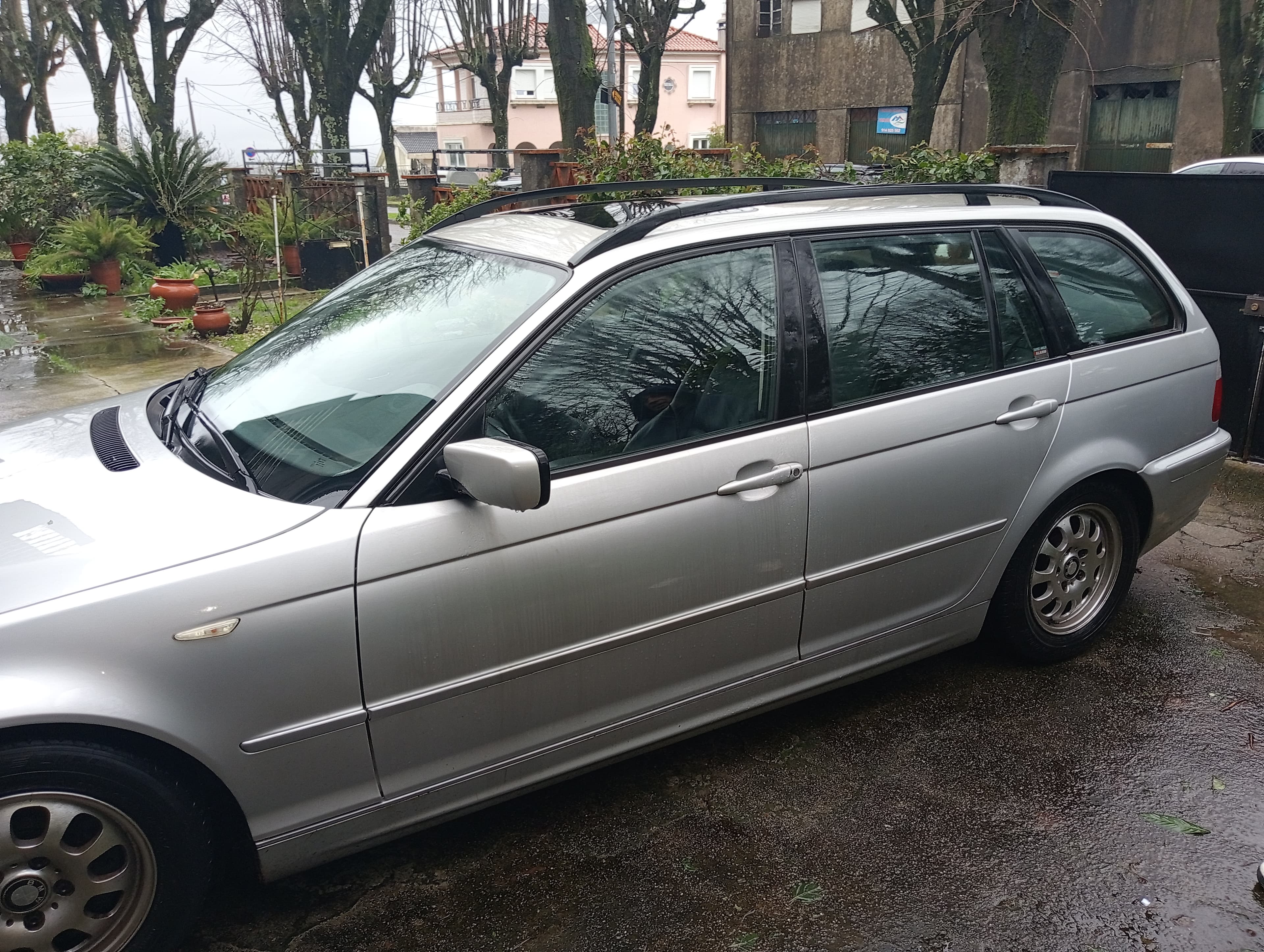 BMW 3 Touring 320d · Ano 2000 — image 3