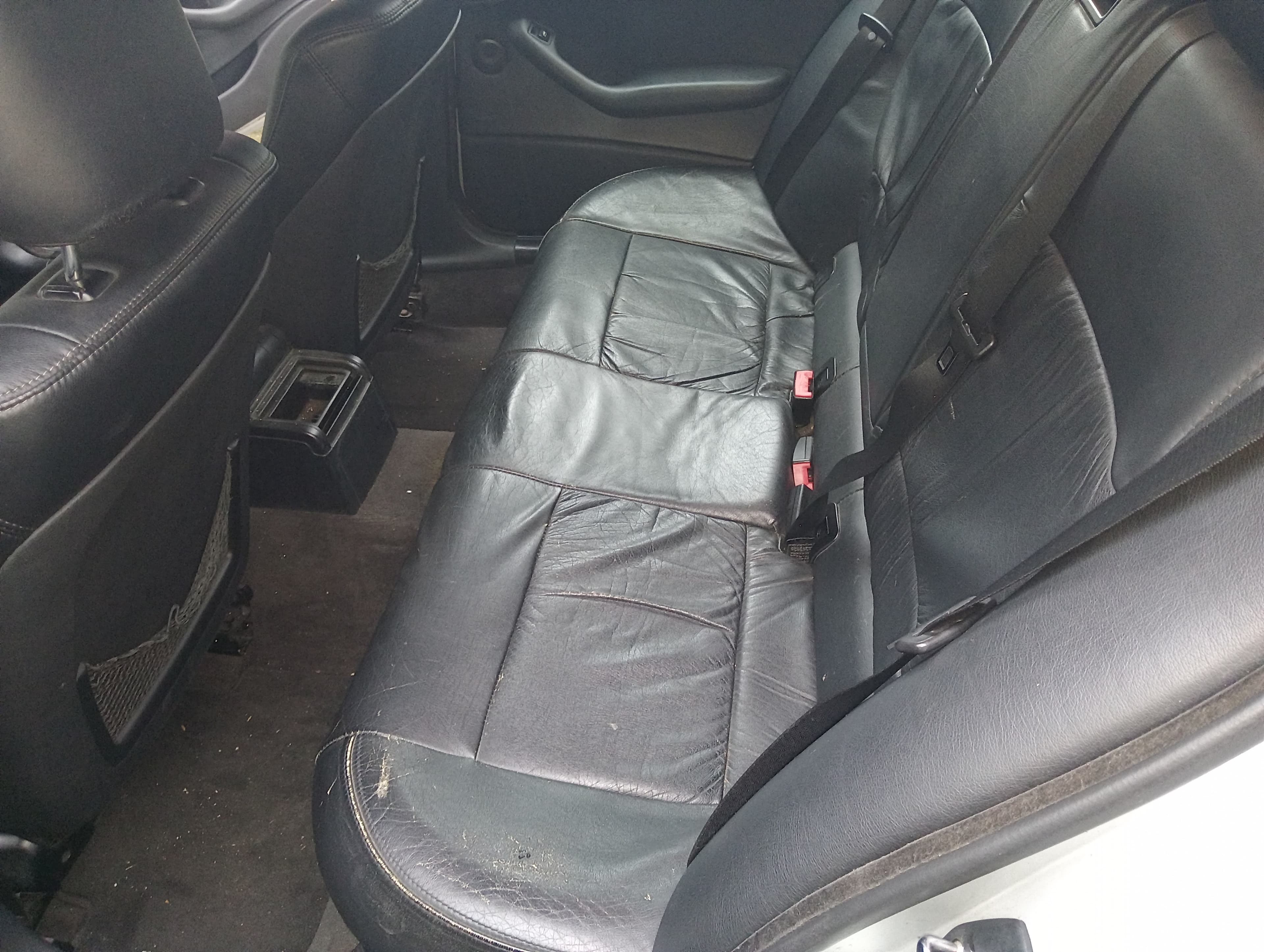 BMW 3 Touring 320d · Ano 2000 — image 10