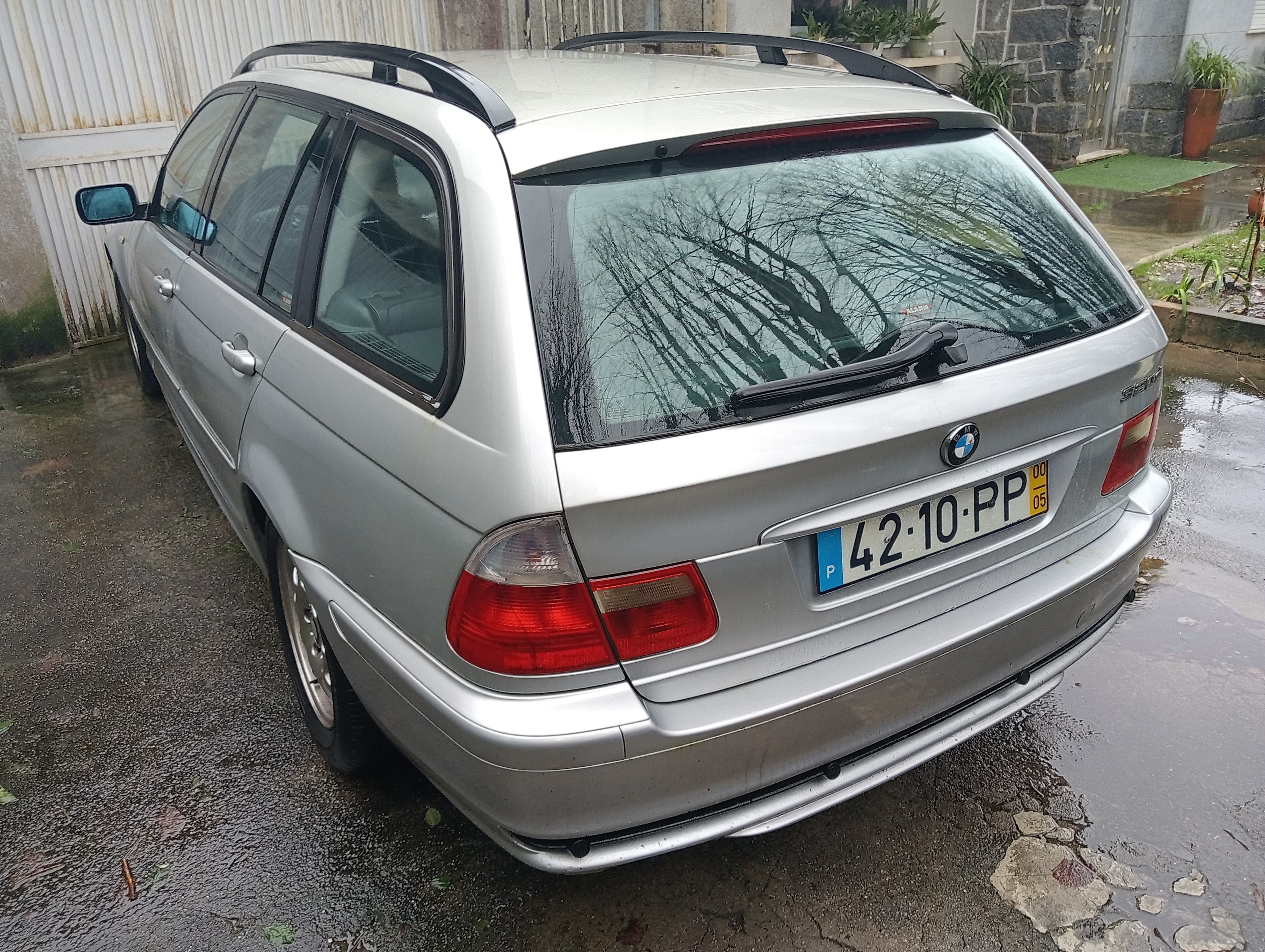 BMW 3 Touring 320d · Ano 2000 — image 5
