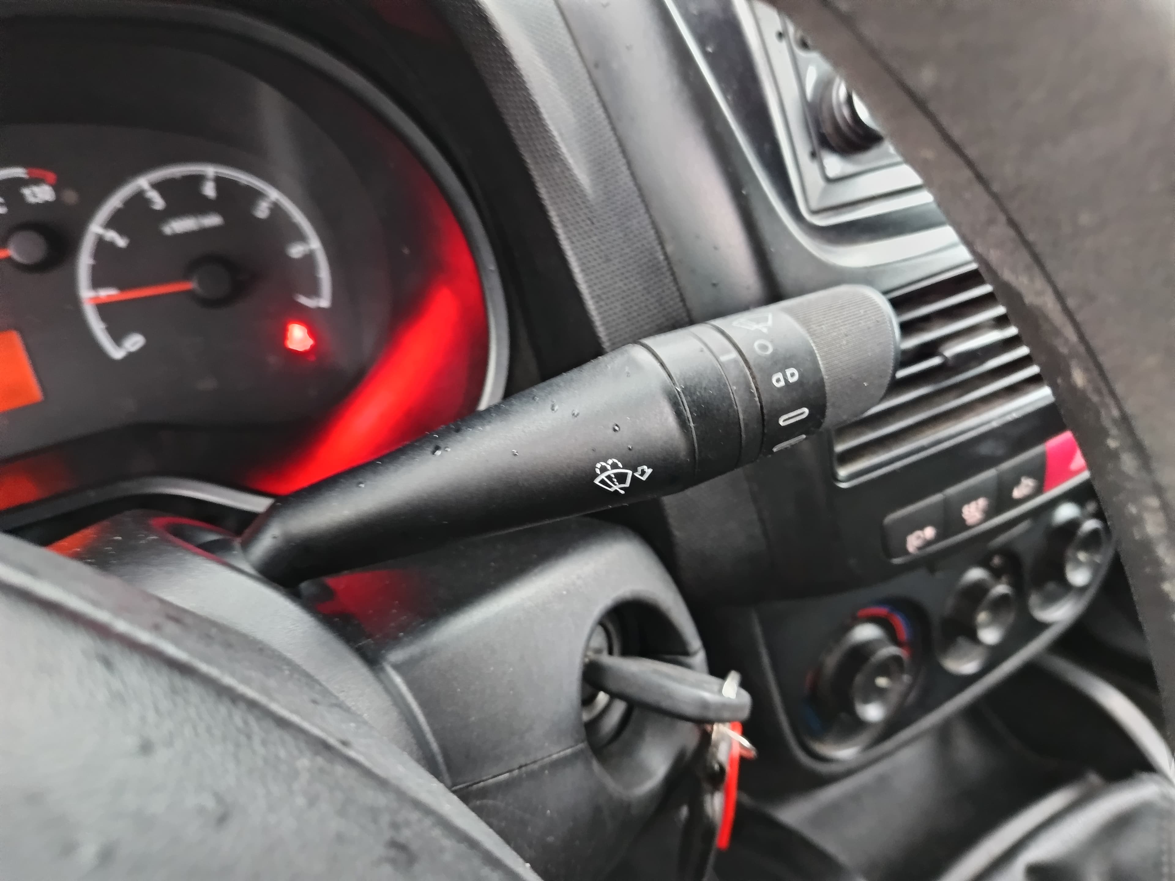 Opel Combo D Van · Ano 2016 — imagen 35