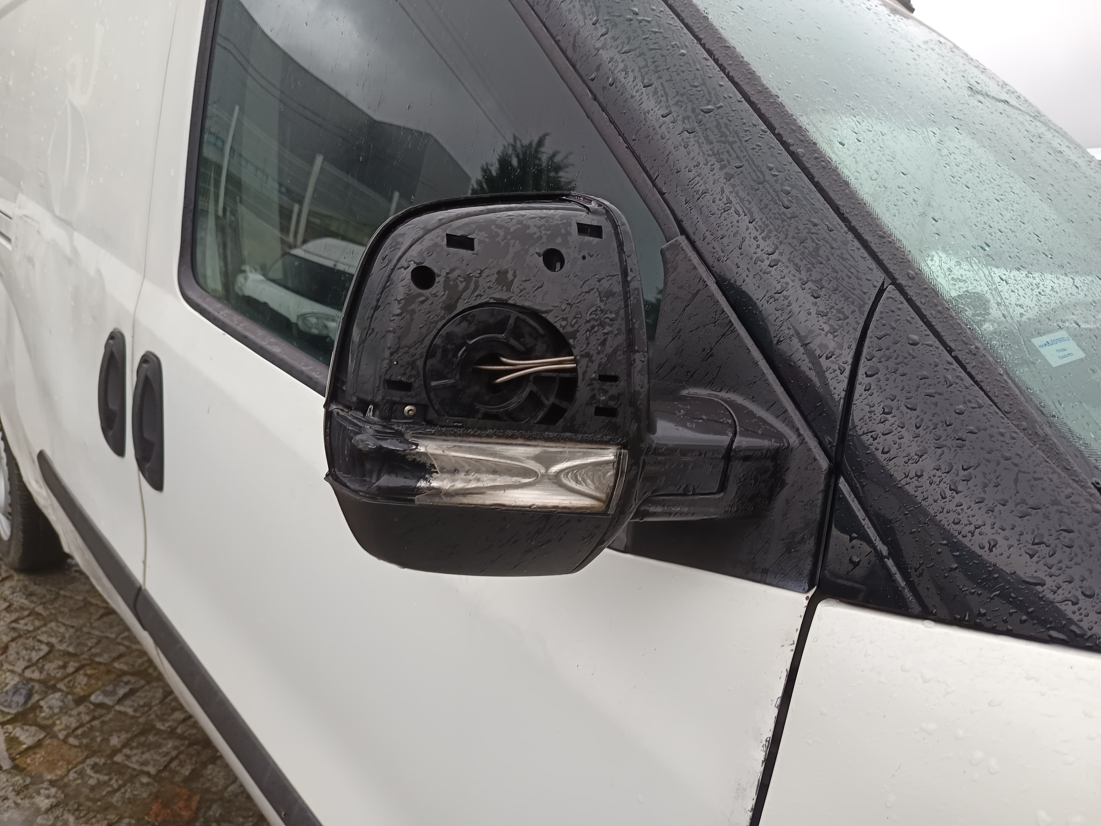 Opel Combo D Van · Ano 2016 — imagen 9