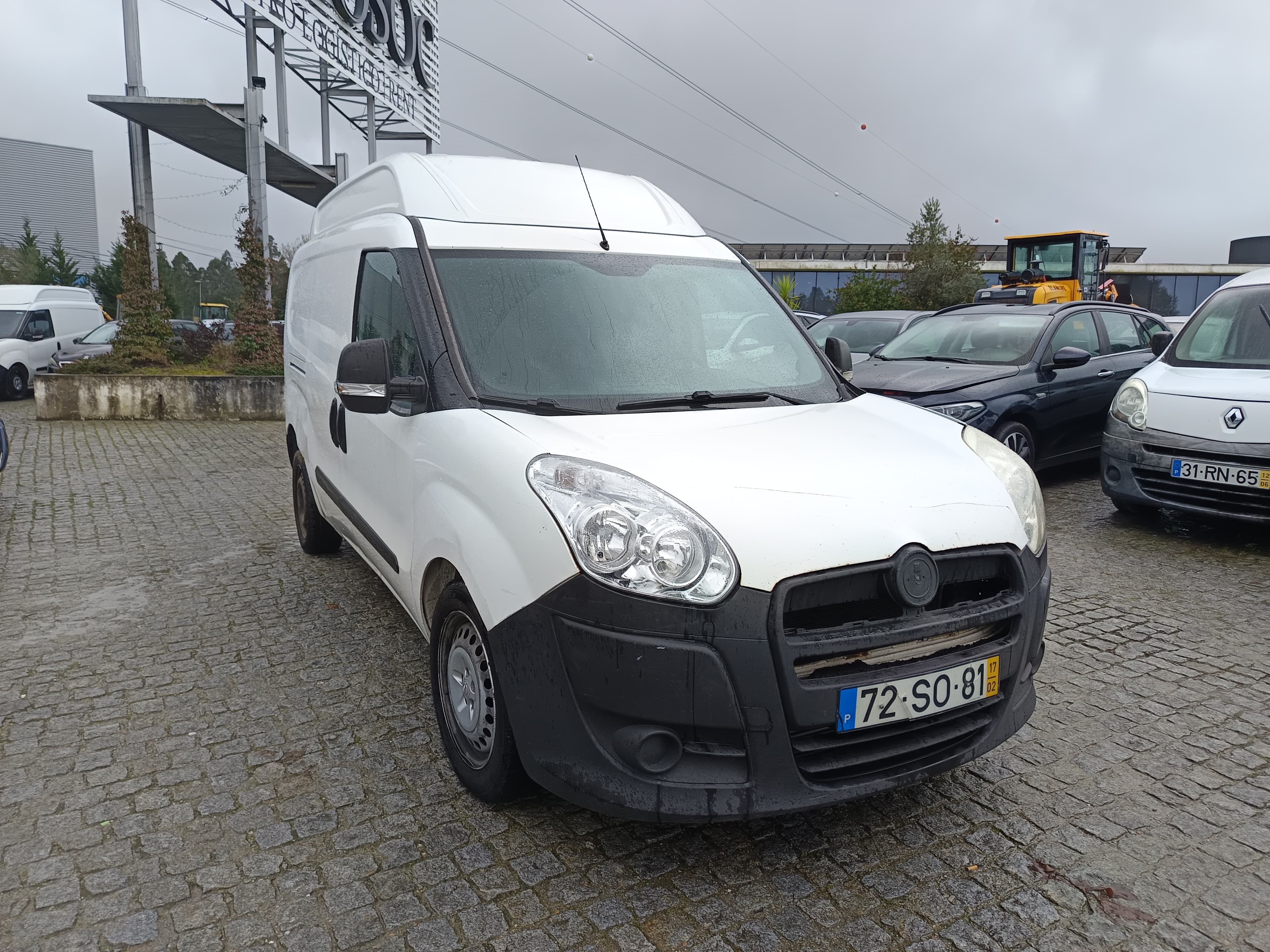 Opel Combo D Van · Ano 2017 — imagem 3