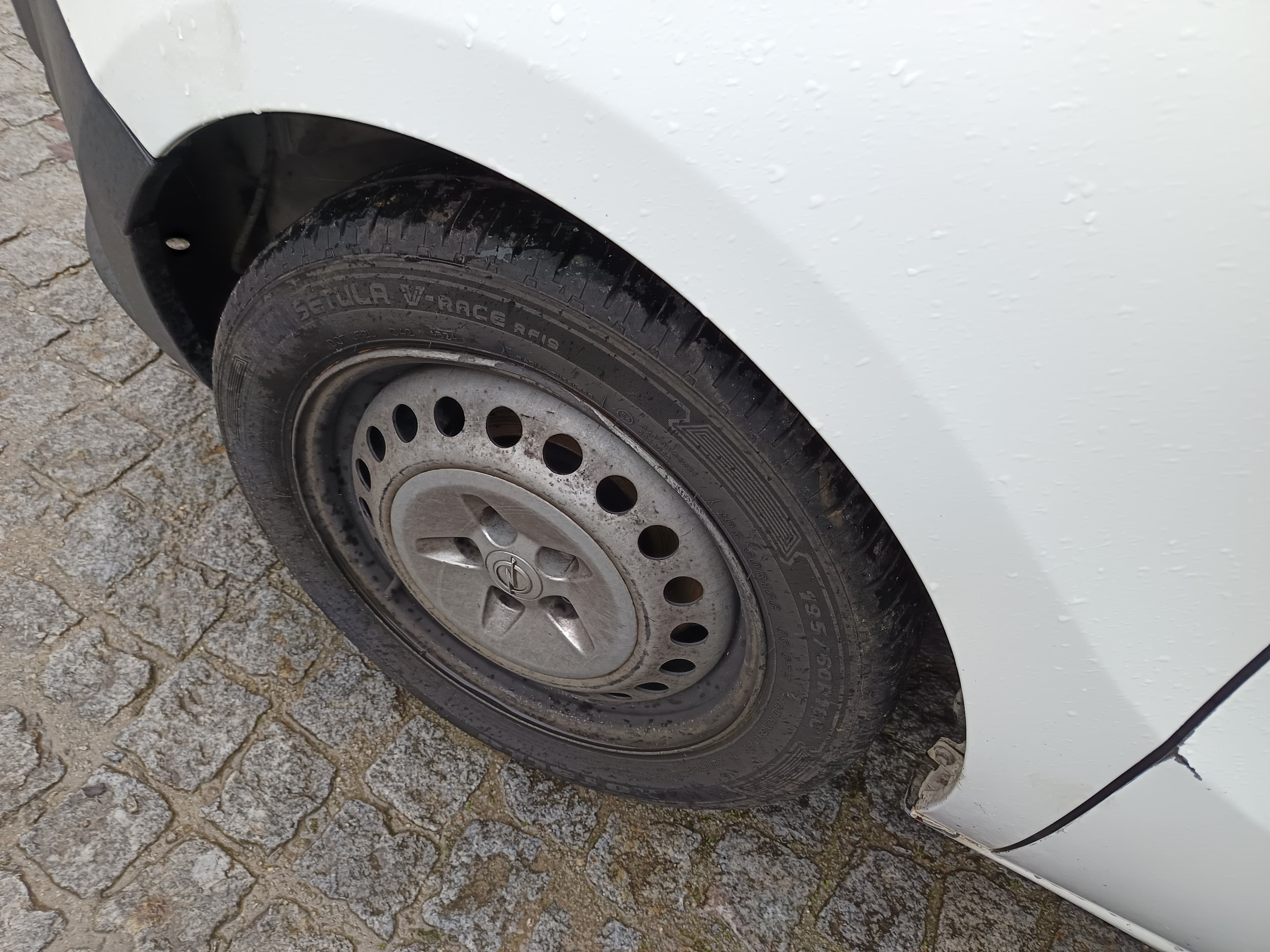 Opel Combo D Van · Ano 2017 — imagem 16