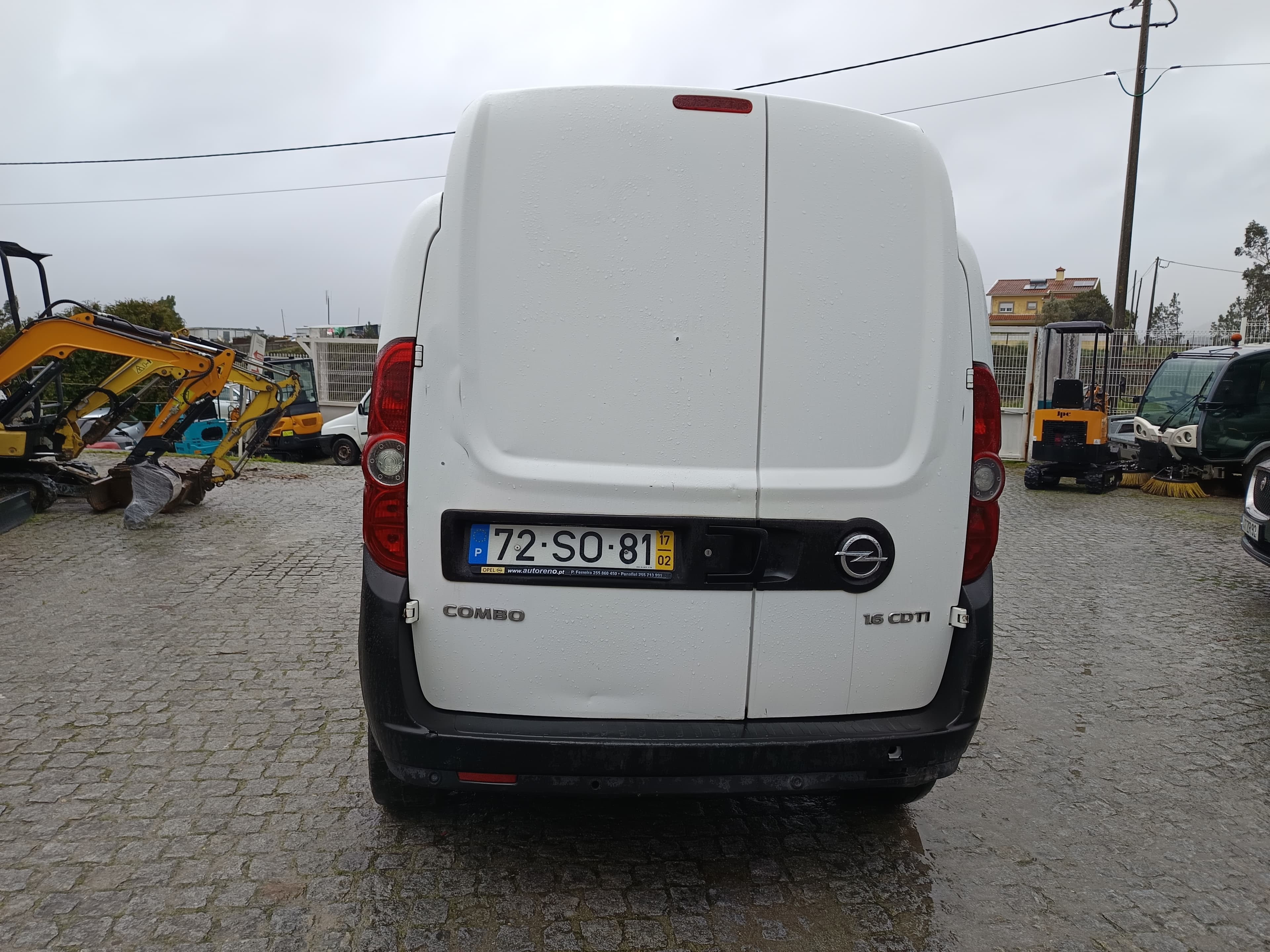 Opel Combo D Van · Ano 2017 — imagem 5