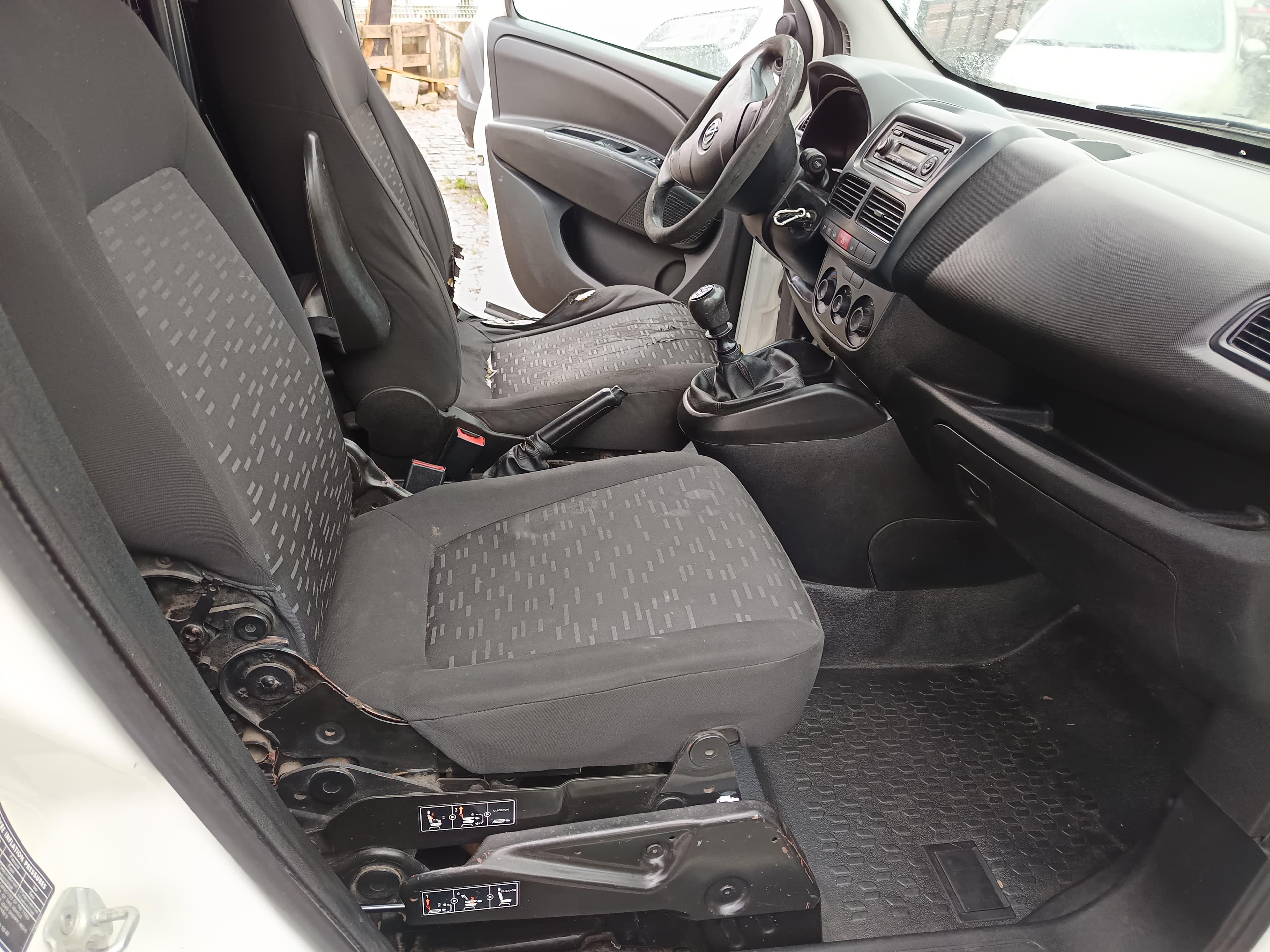 Opel Combo D Van · Ano 2018 — image 24