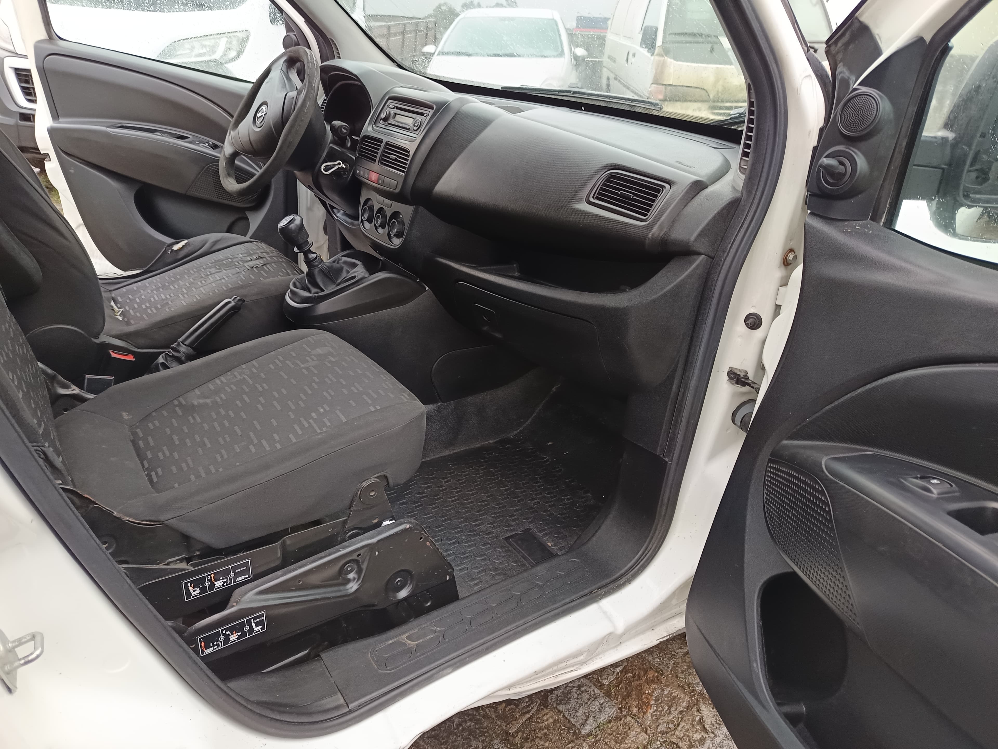 Opel Combo D Van · Ano 2018 — image 22