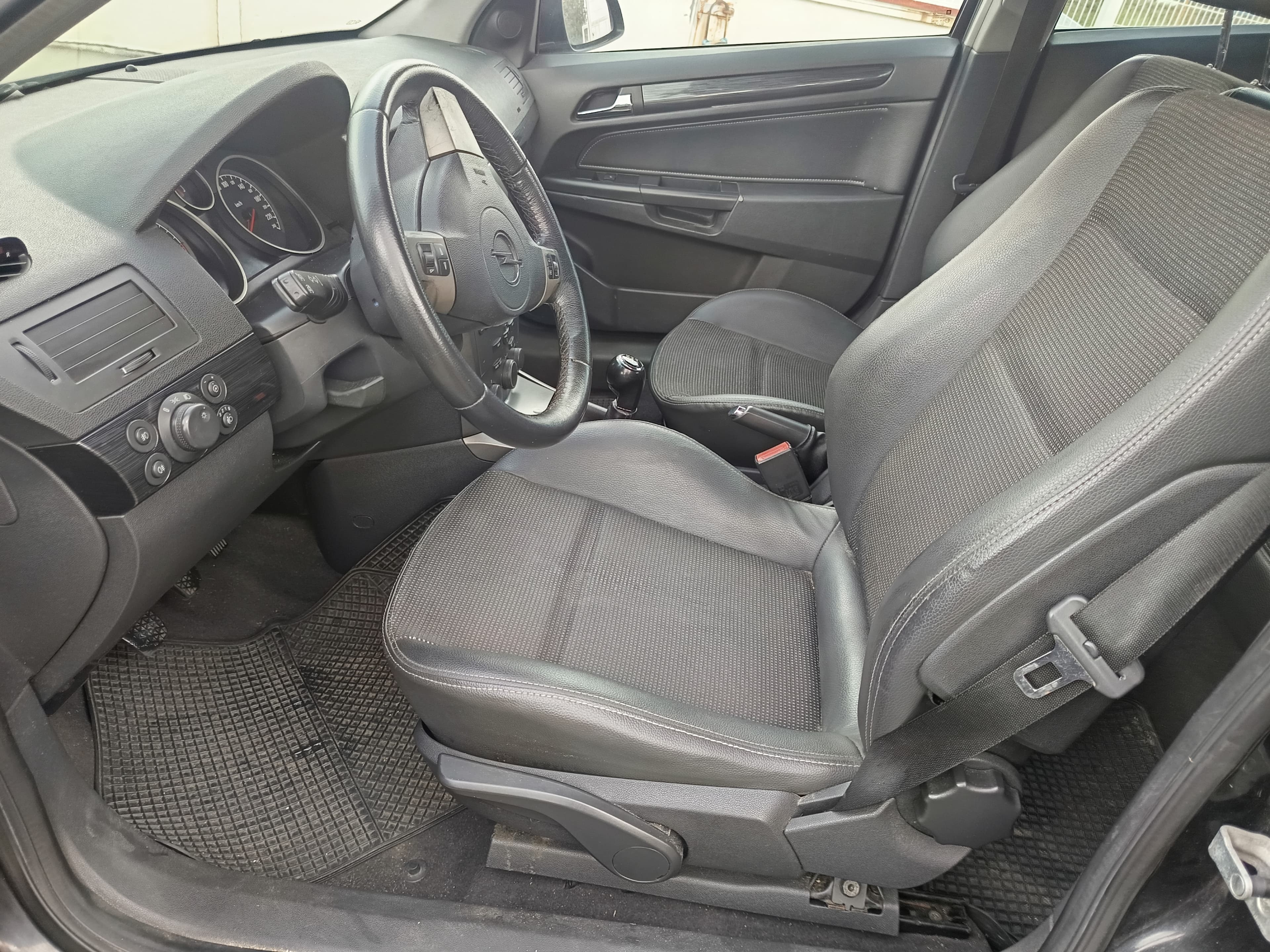 Opel Astra · Ano 2005 — imagen 37