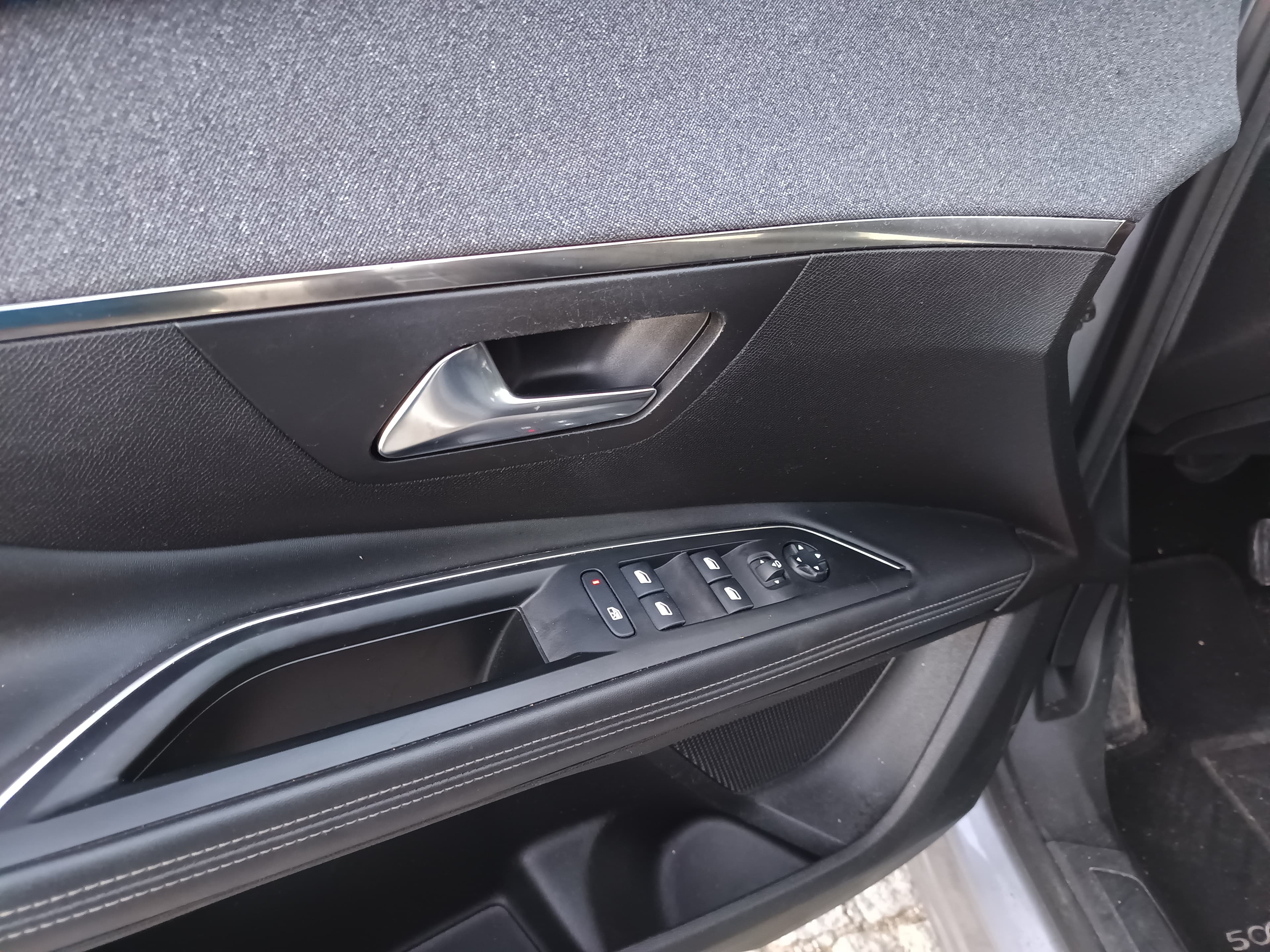 Peugeot 5008 · Ano 2020 — imagen 35