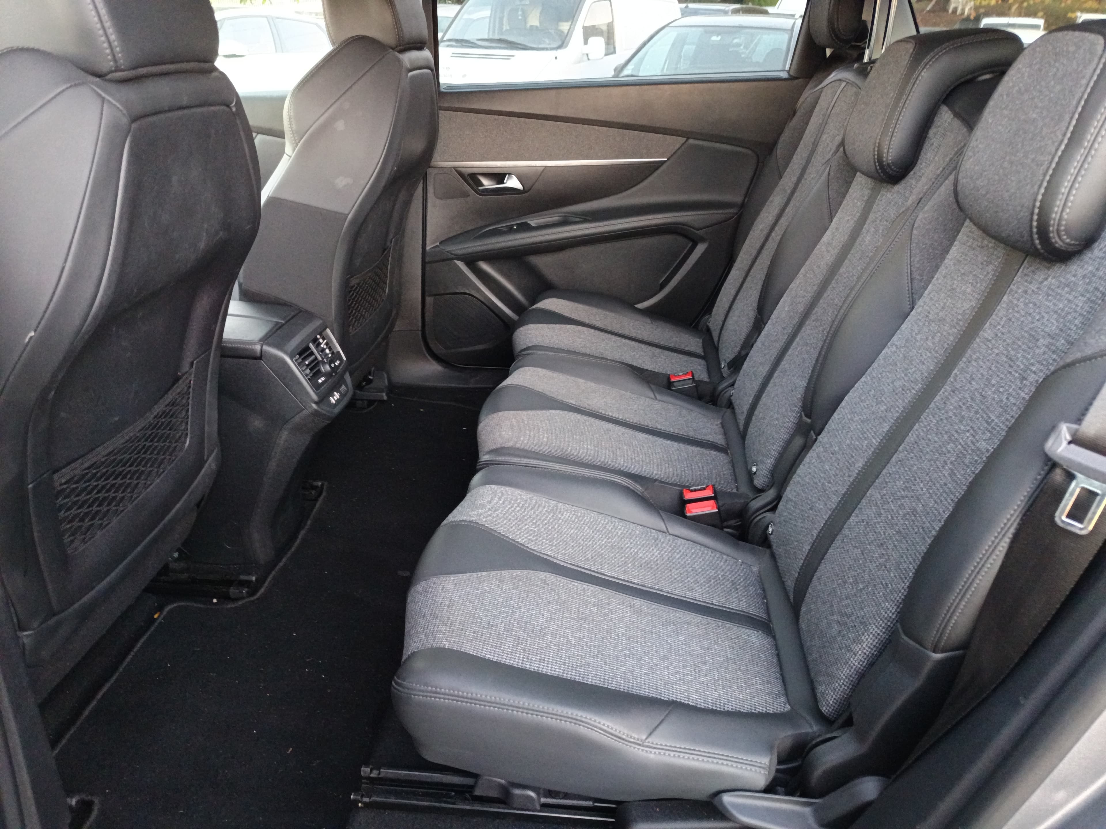 Peugeot 5008 · Ano 2020 — imagen 33