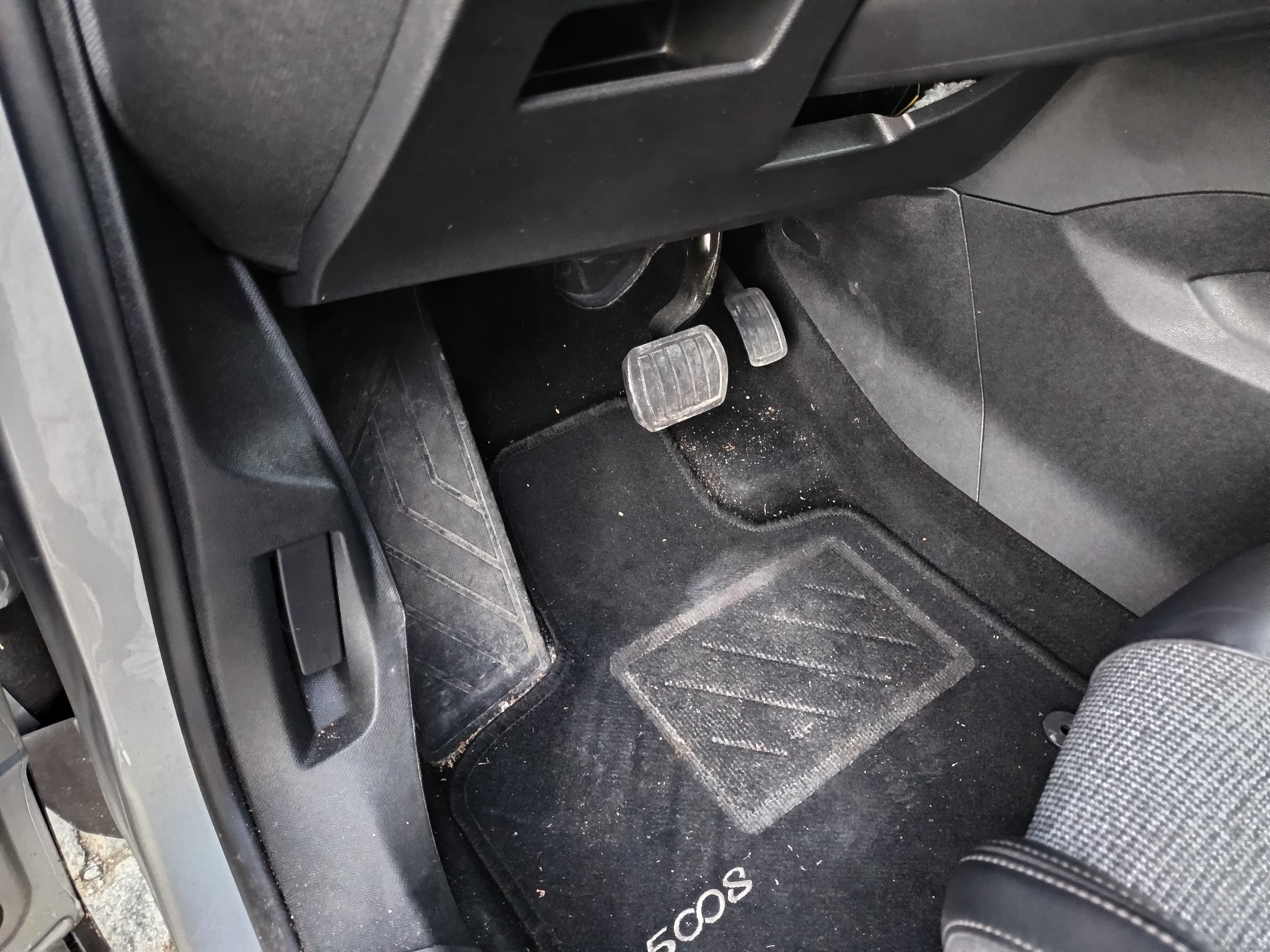 Peugeot 5008 · Ano 2020 — imagen 36