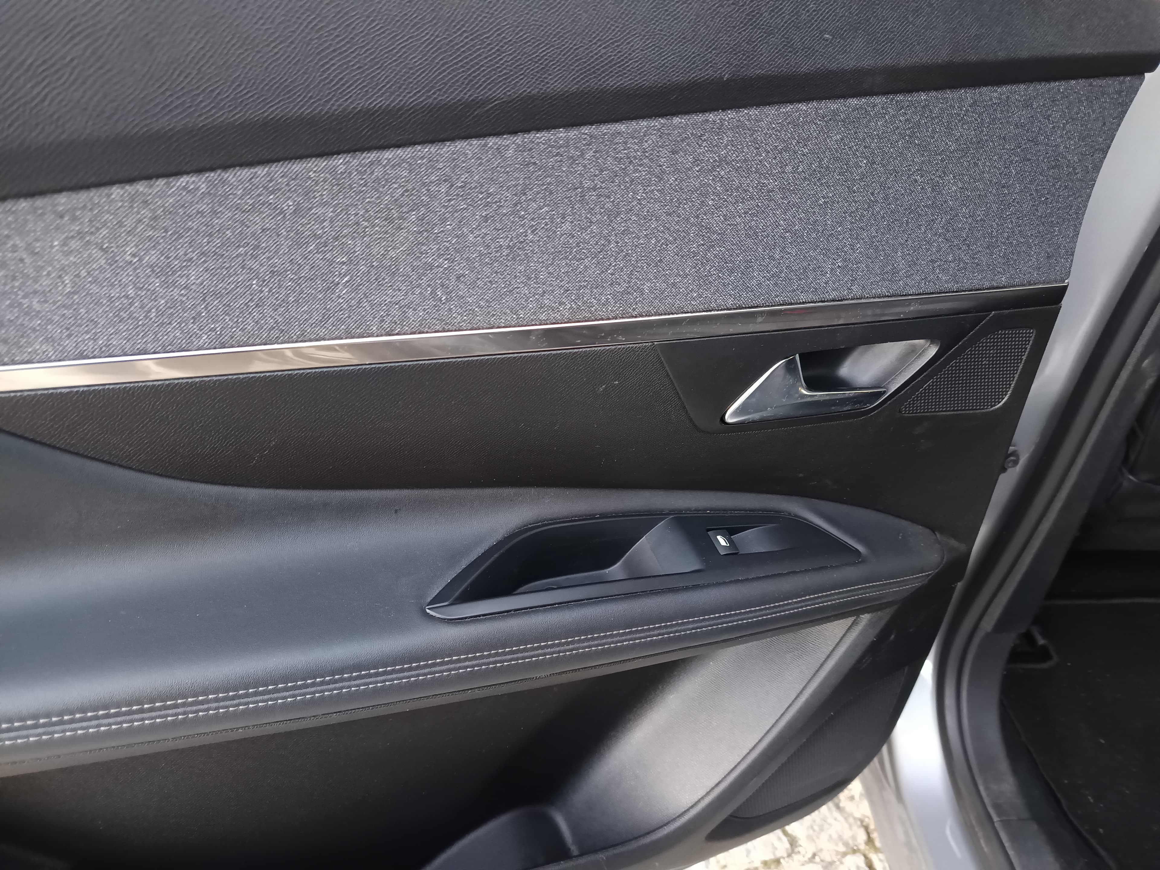 Peugeot 5008 · Ano 2020 — imagen 32