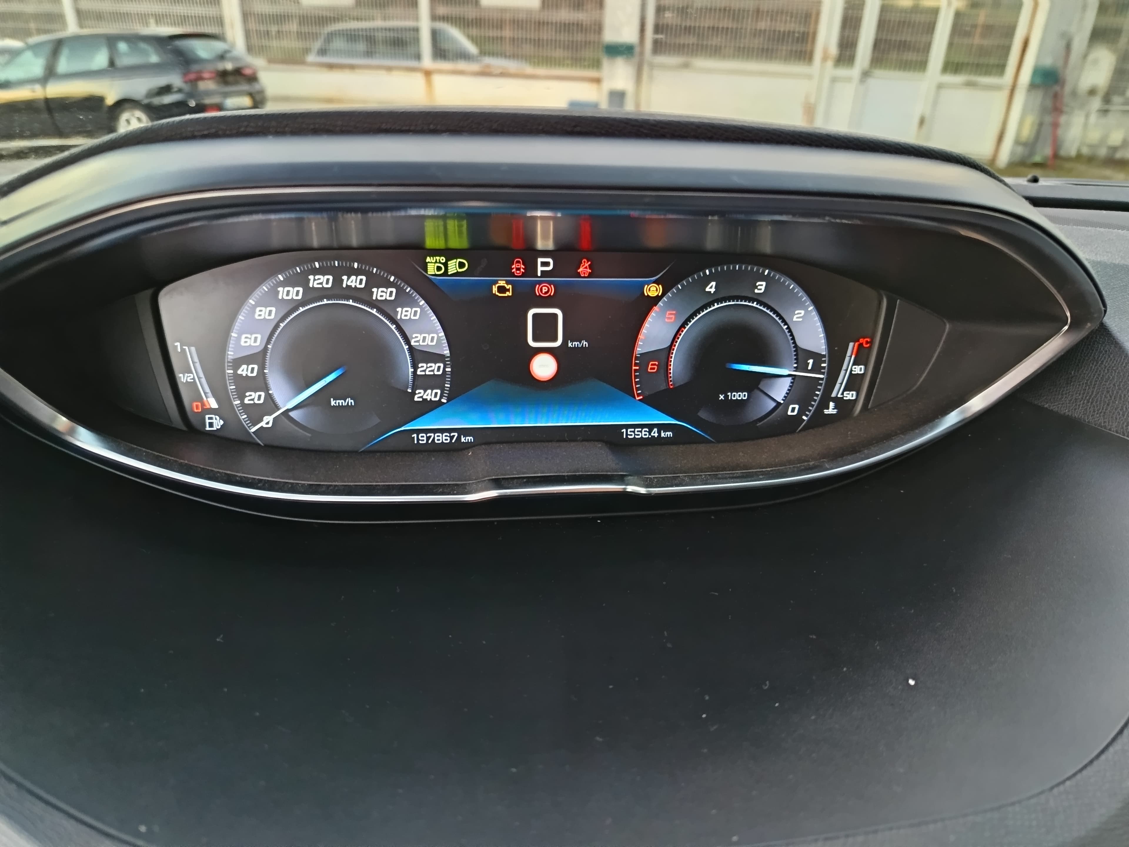 Peugeot 5008 · Ano 2020 — imagen 45