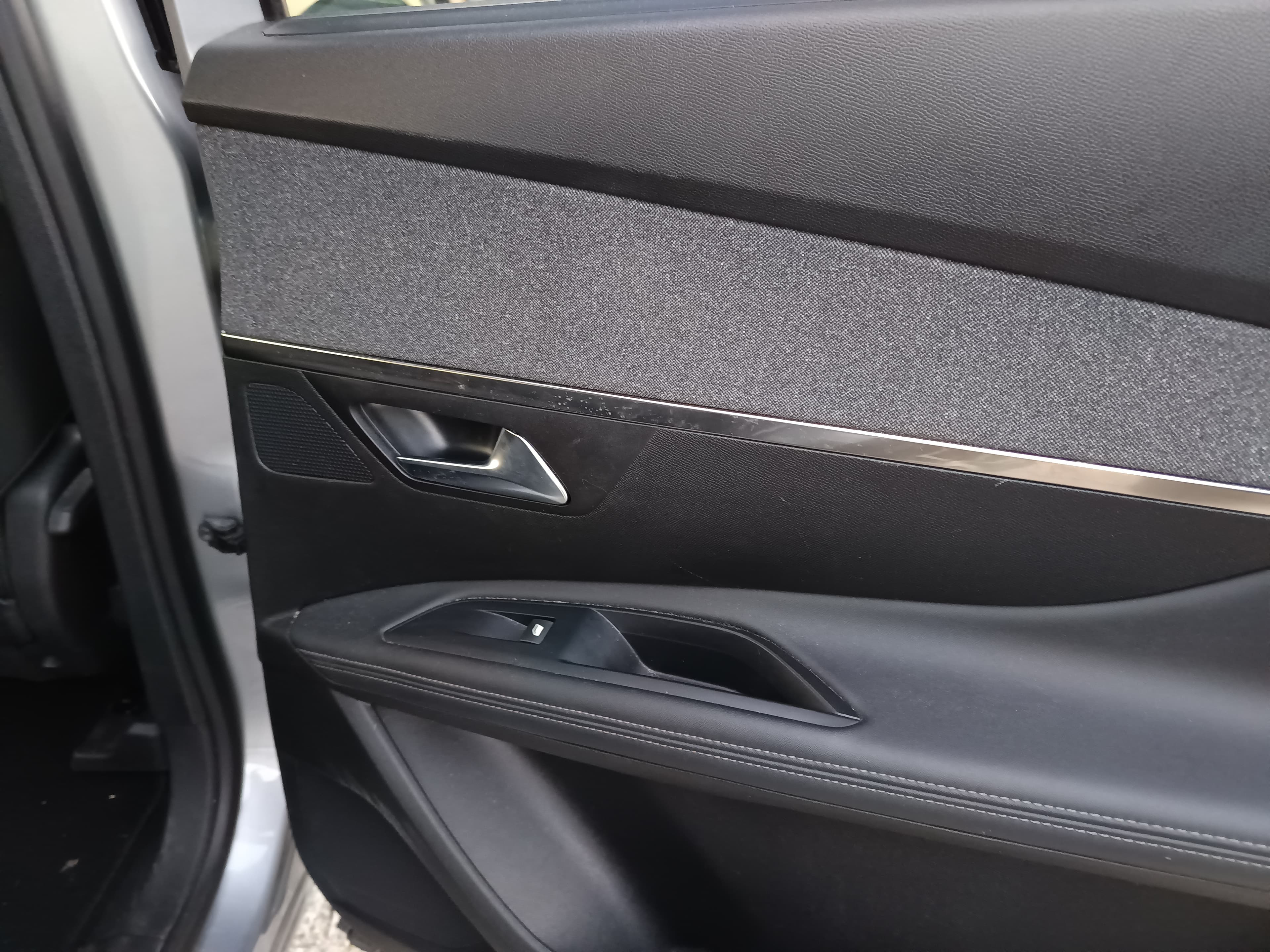 Peugeot 5008 · Ano 2020 — imagen 25