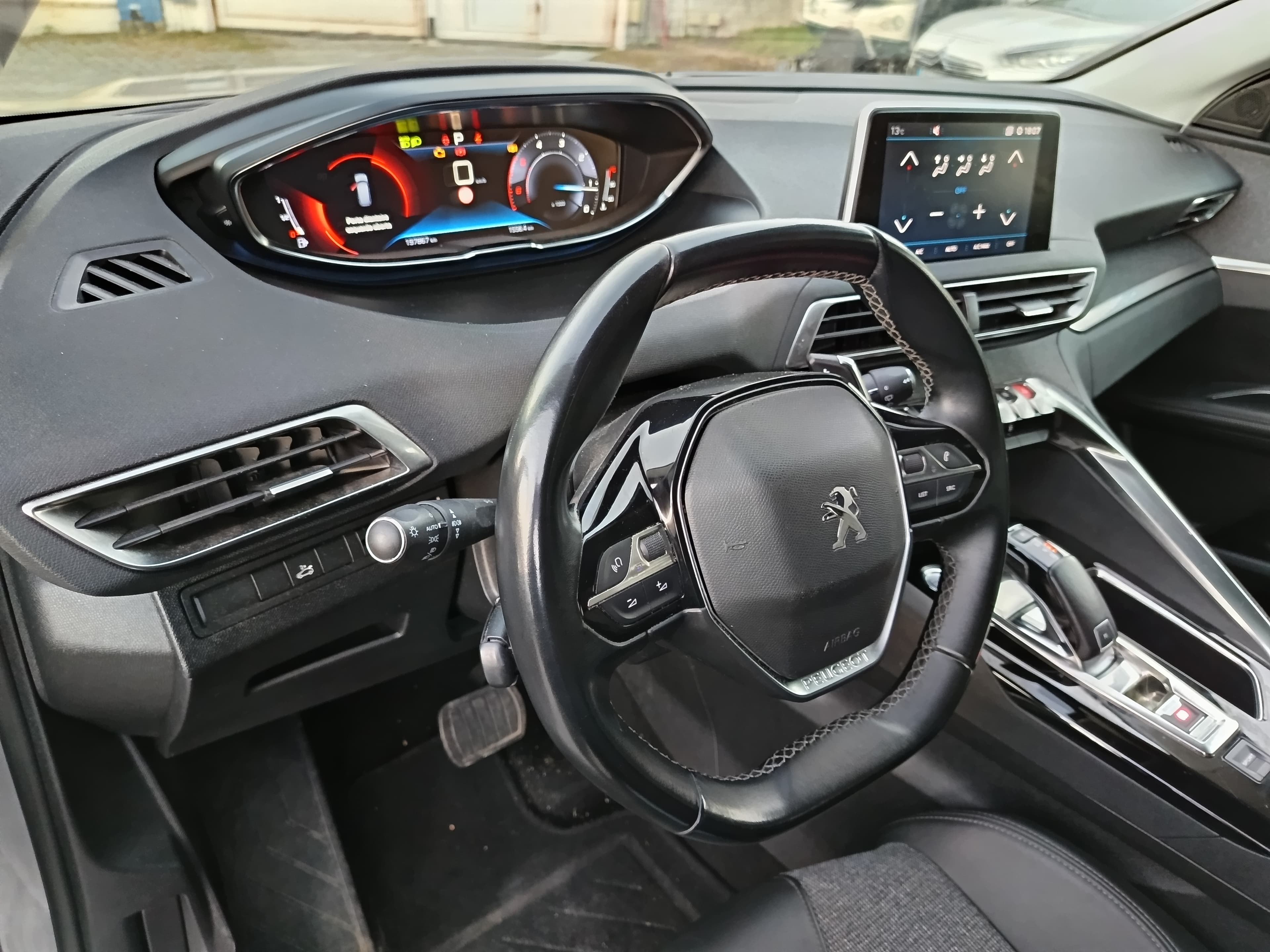 Peugeot 5008 · Ano 2020 — imagen 38
