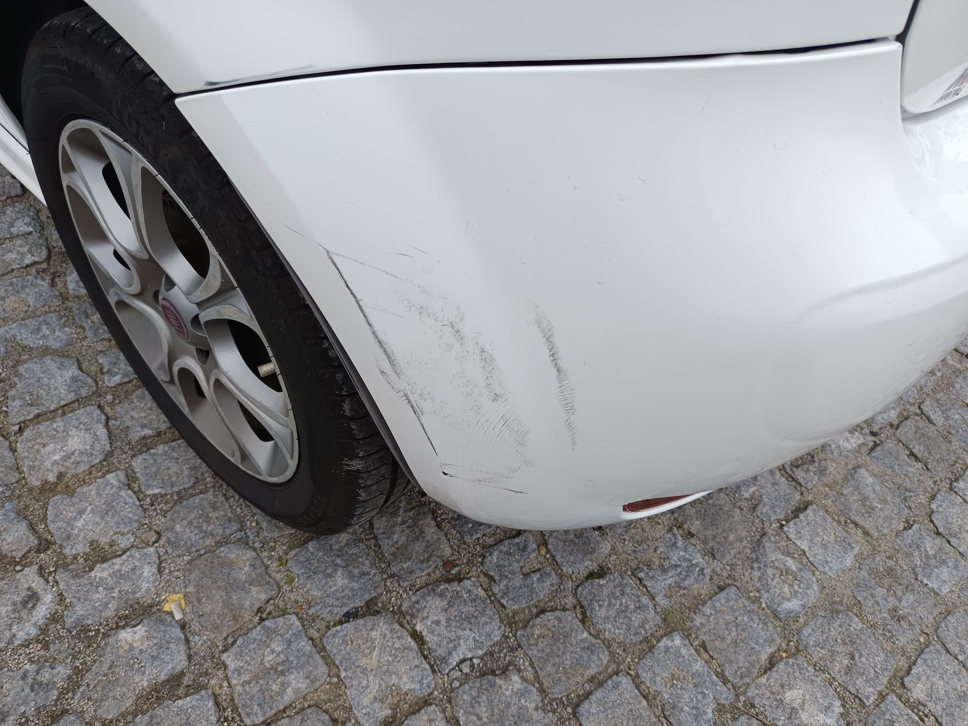 Fiat Punto · Ano 2013 — imagem 10