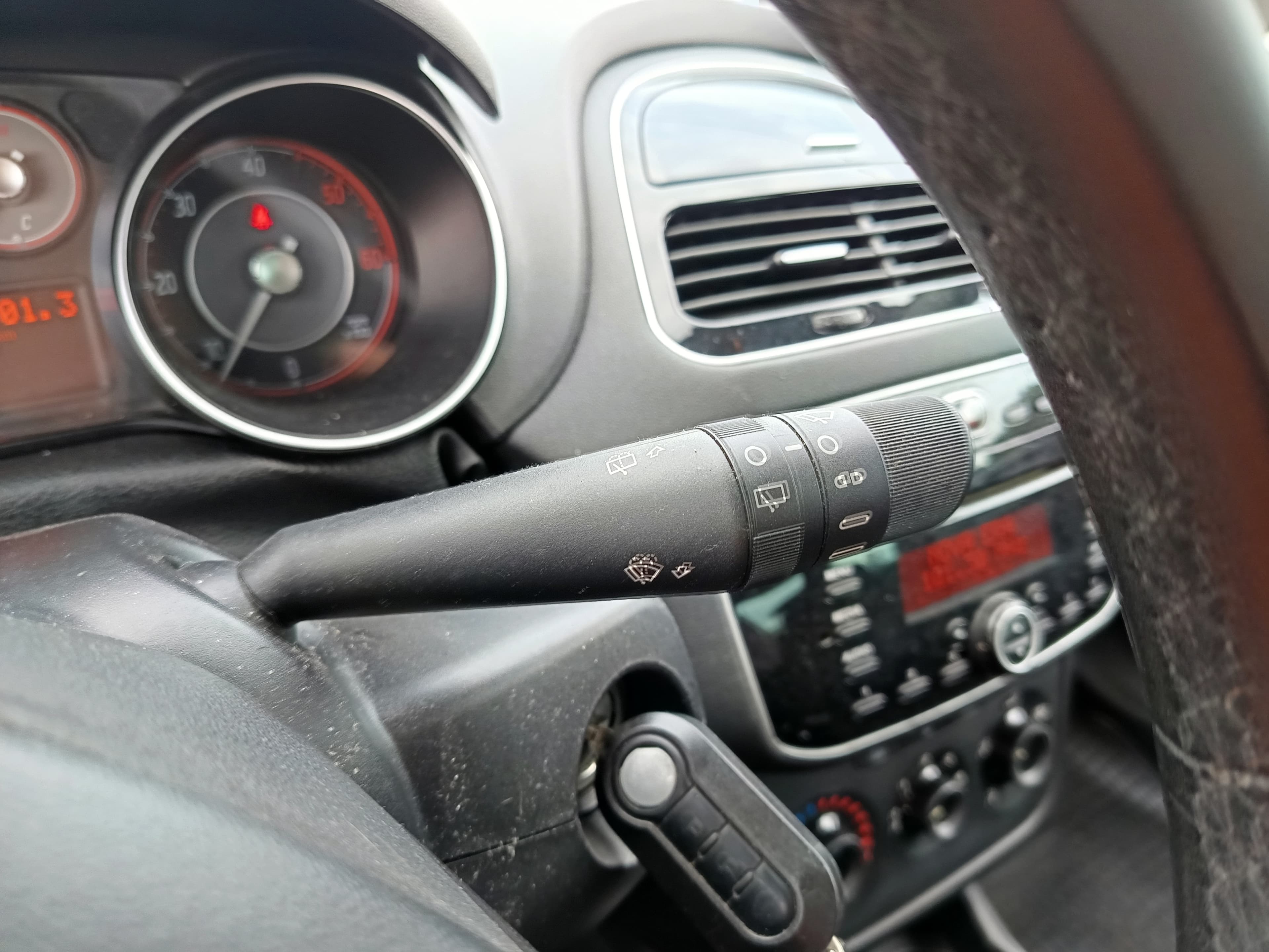 Fiat Punto · Ano 2013 — imagem 39