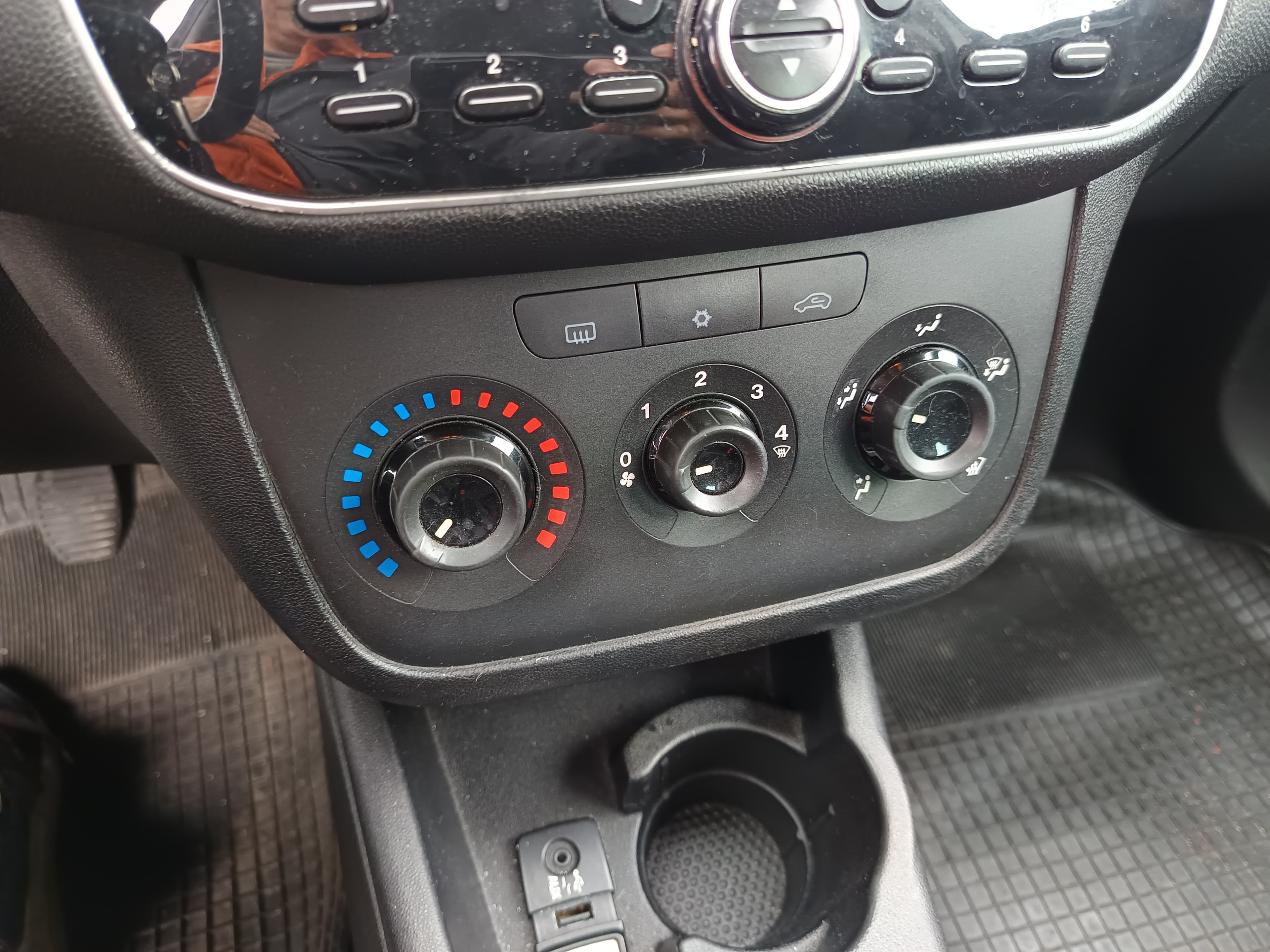 Fiat Punto · Ano 2013 — imagem 35